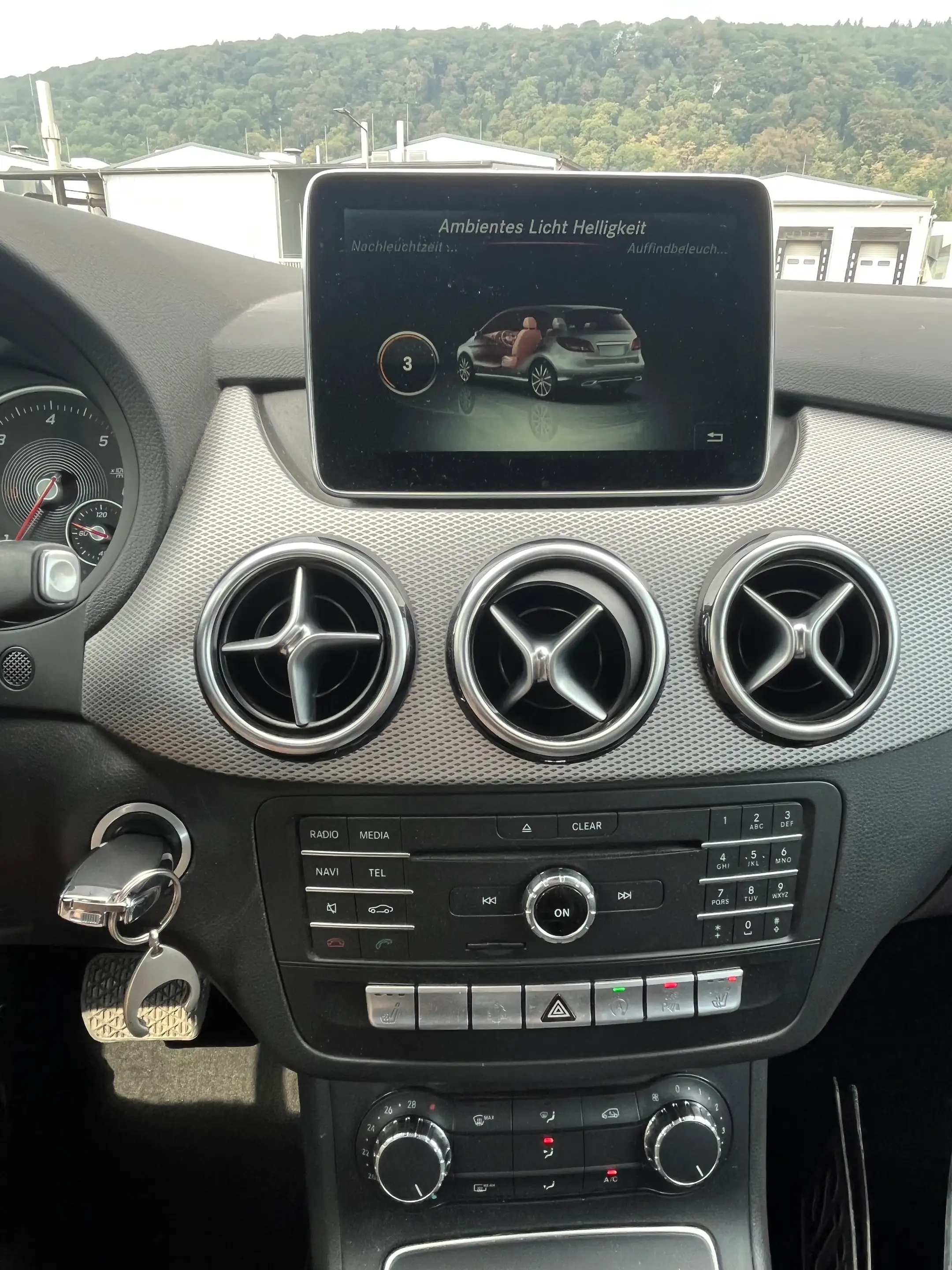 Mercedes-Benz B 200 B 200 (CDI) d 4Matic 7G-DCT Urban — photo 13