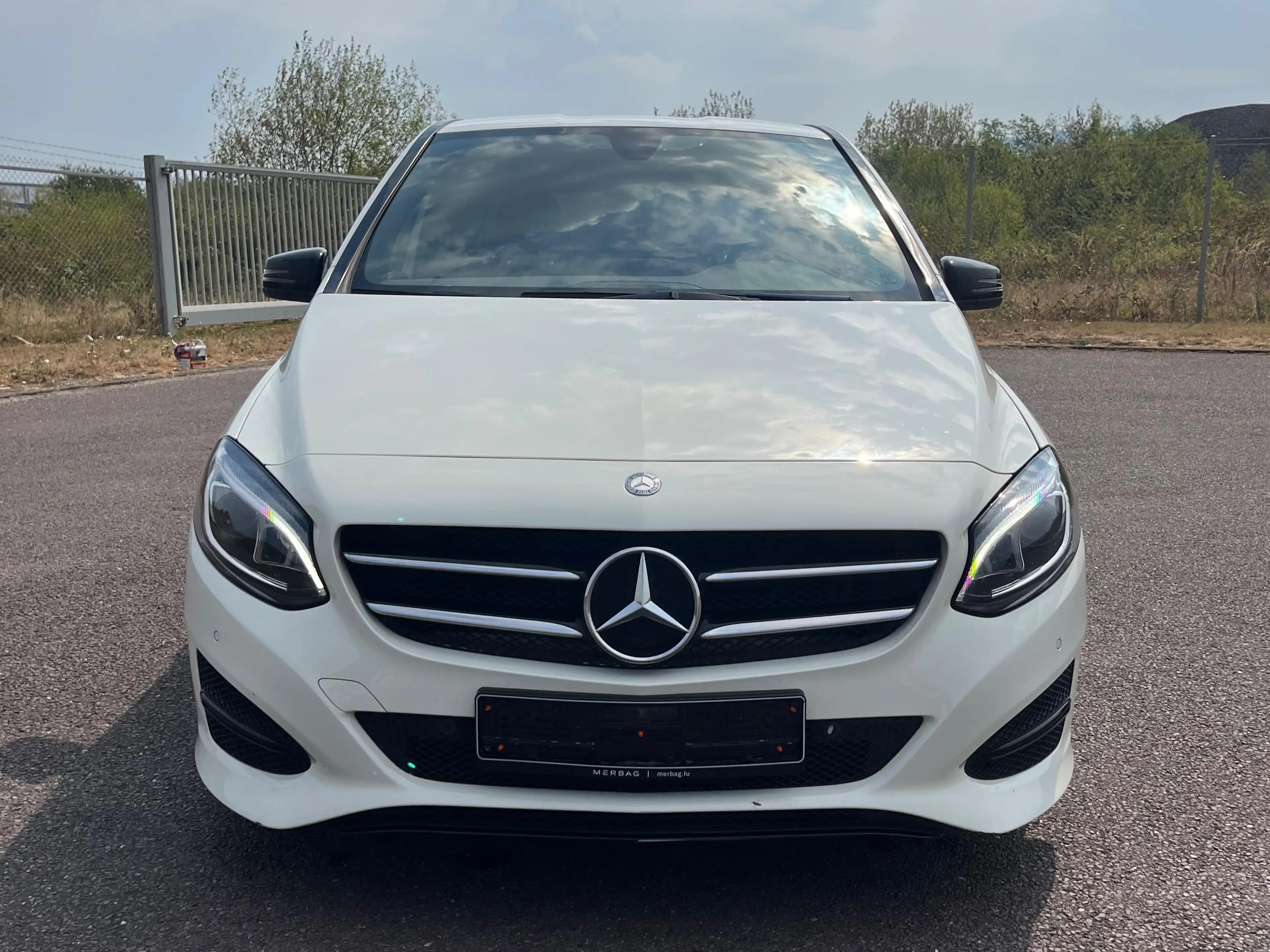 Mercedes-Benz B 200 B 200 (CDI) d 4Matic 7G-DCT Urban — photo 2