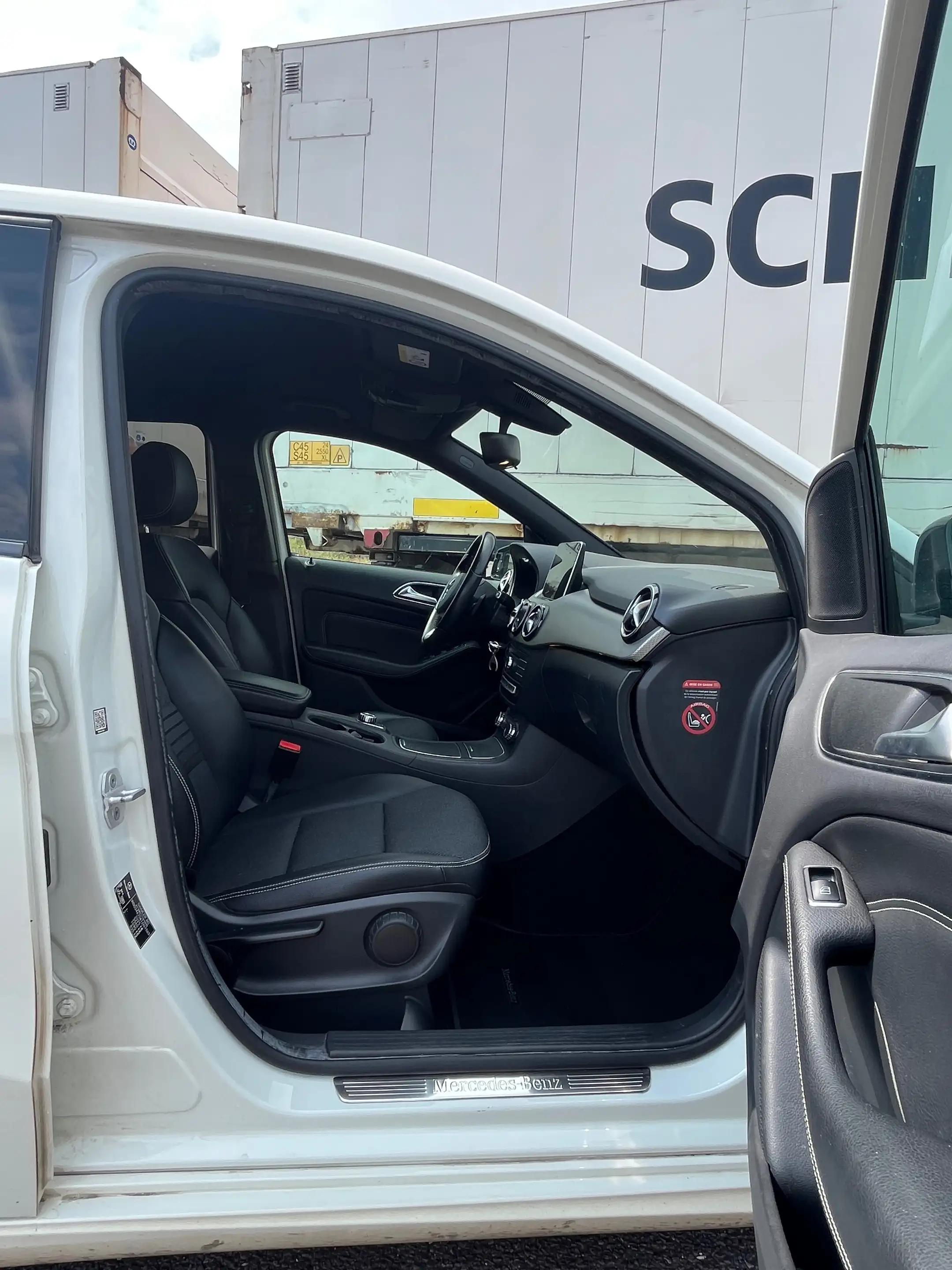 Mercedes-Benz B 200 B 200 (CDI) d 4Matic 7G-DCT Urban — photo 9