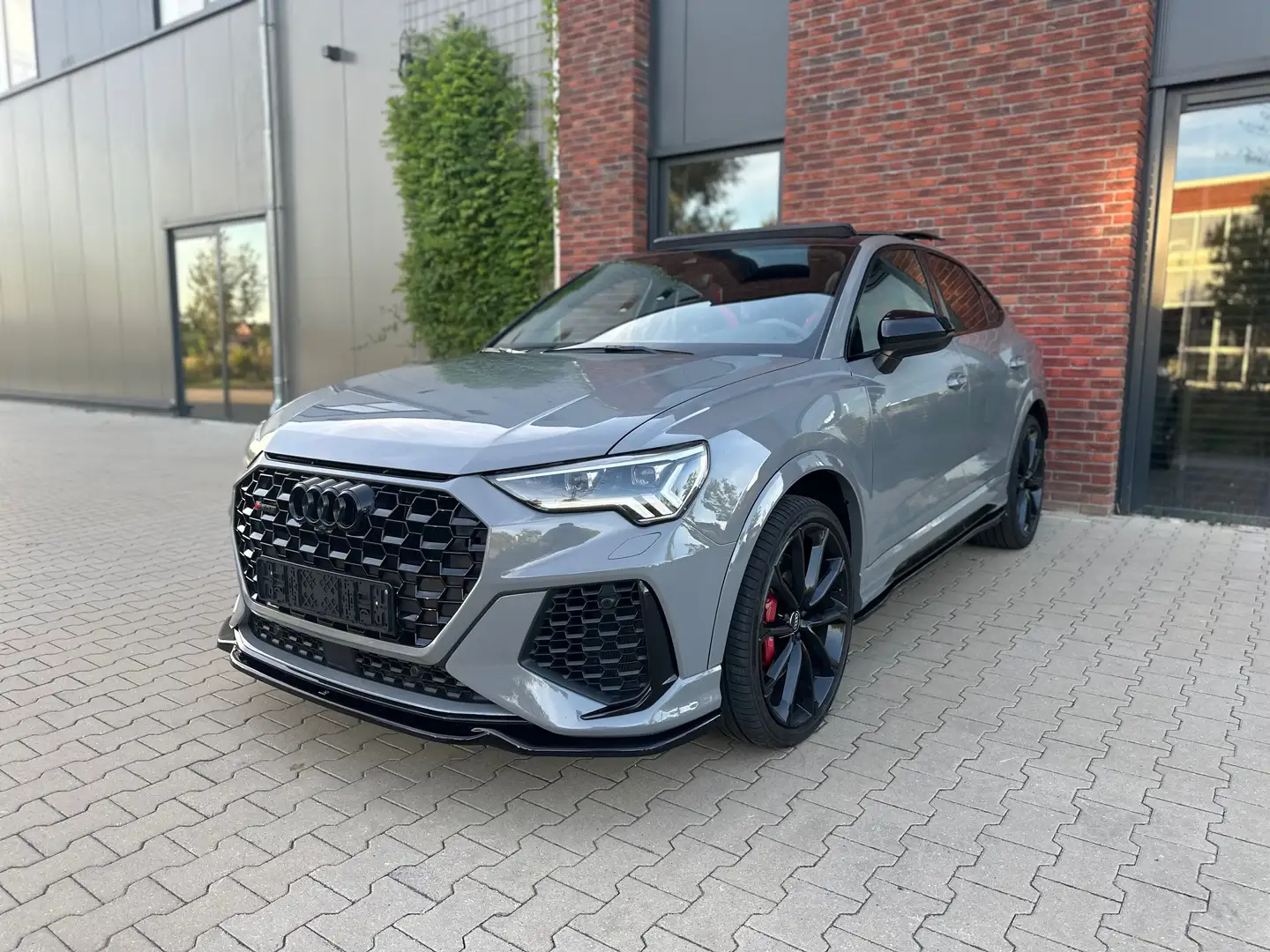 Audi RS Q3 RSQ3 Sportback 2.5 TFSI RS 400PK Grijs - 1