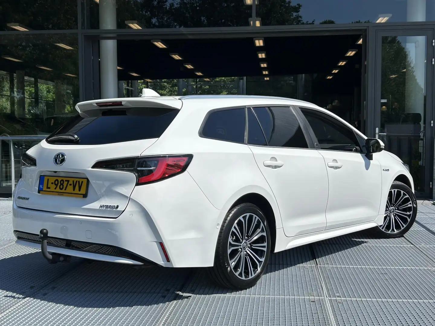 Toyota Corolla Touring Sports 1.8 Hybrid Dynamic | Achteruitrijca Weiß - 2