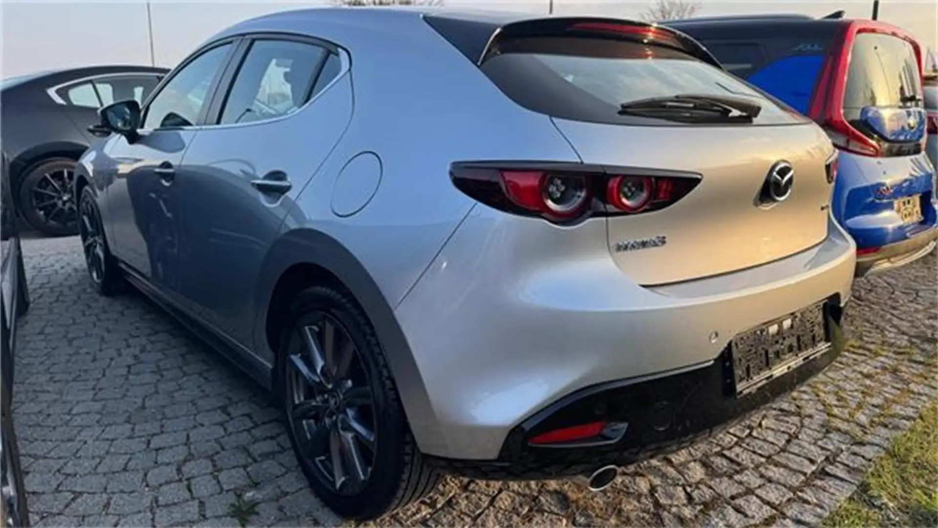 Mazda 3 e-Skyactiv-G122 Comfort+ Silber - 2