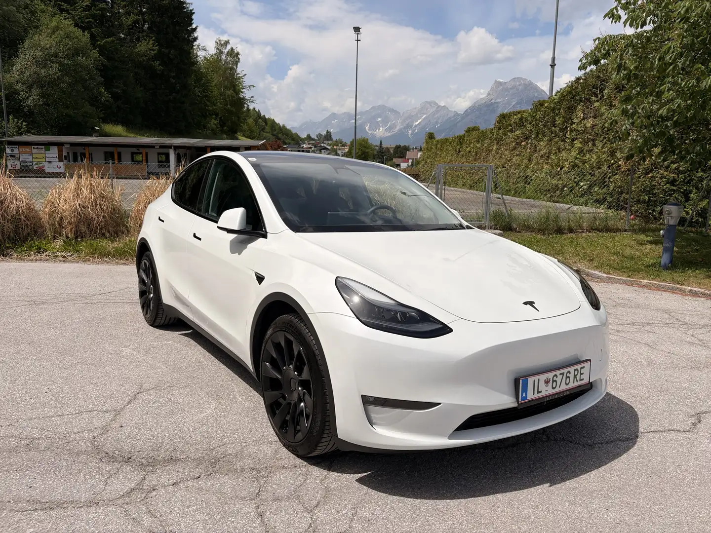 Tesla Model Y Long Range AWD 79kWh - 1