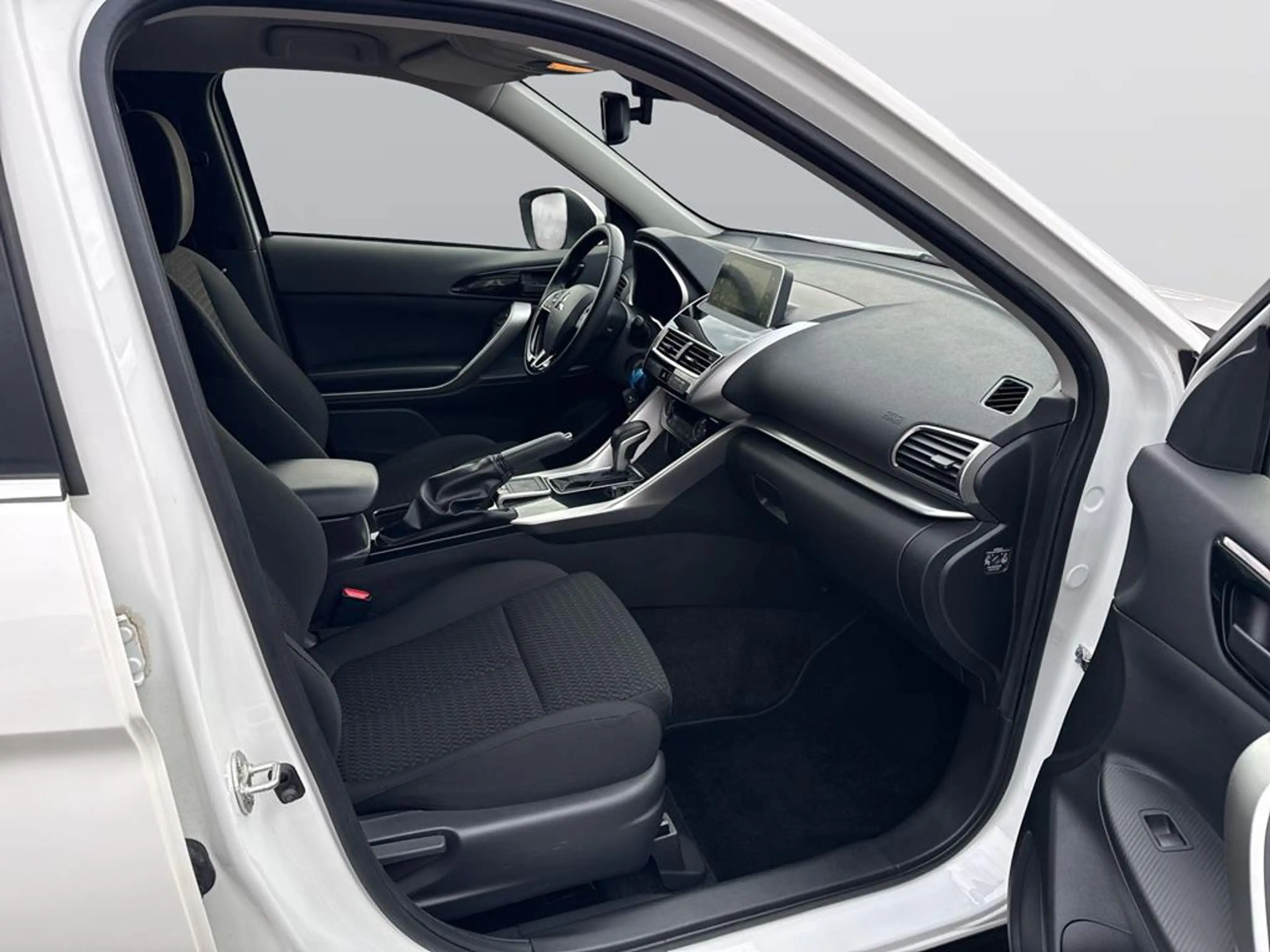 Mitsubishi Eclipse Cross (GK0W / GL0W) Diamant Edition 2WD — photo 13