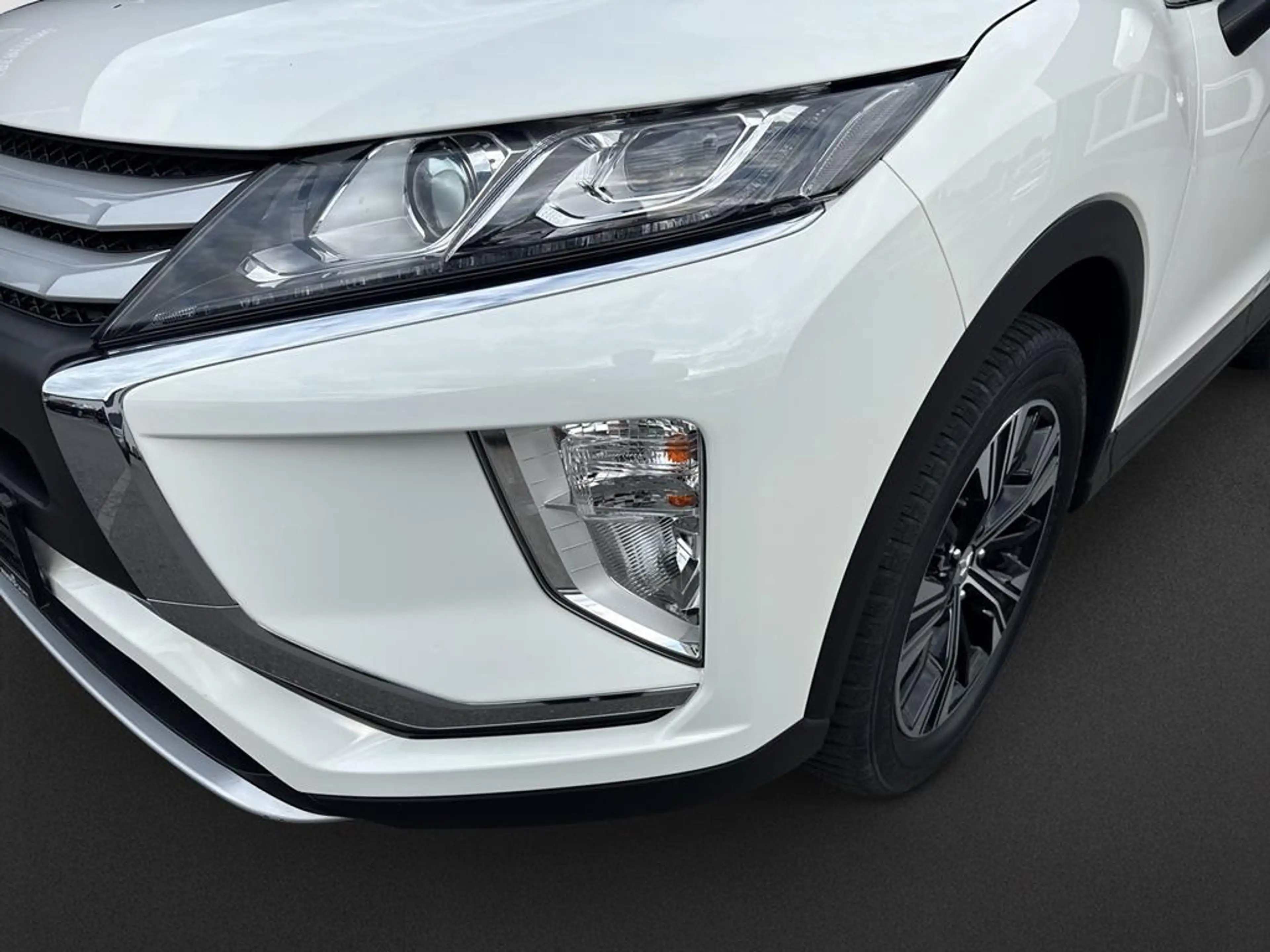 Mitsubishi Eclipse Cross (GK0W / GL0W) Diamant Edition 2WD — photo 11