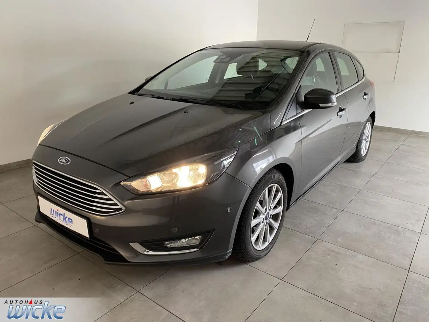 Ford Focus 1.5 Titanium Titanium KLIMA TELEFON SITZHEIZ Gris - 2