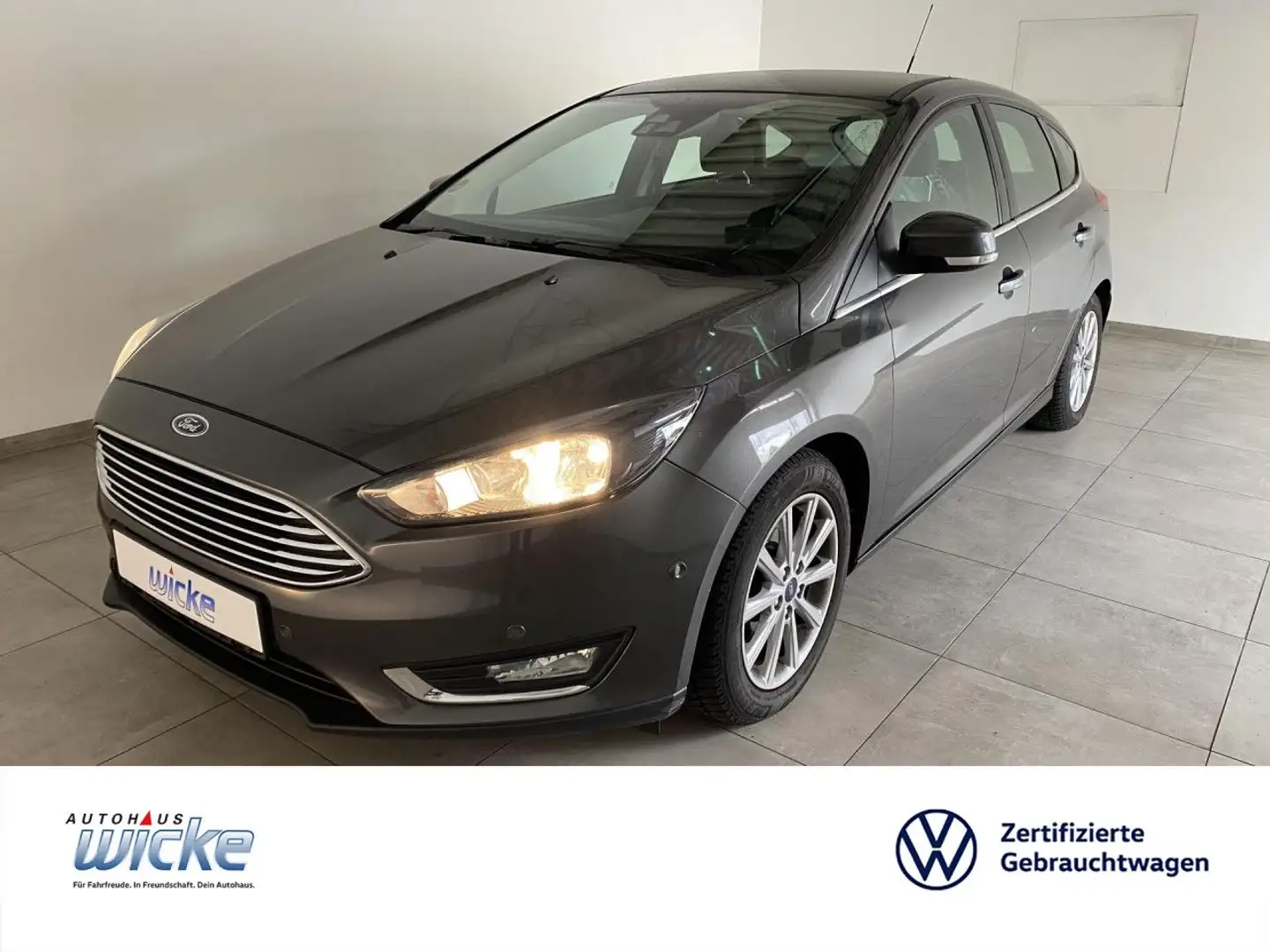 Ford Focus 1.5 Titanium Titanium KLIMA TELEFON SITZHEIZ Gris - 1