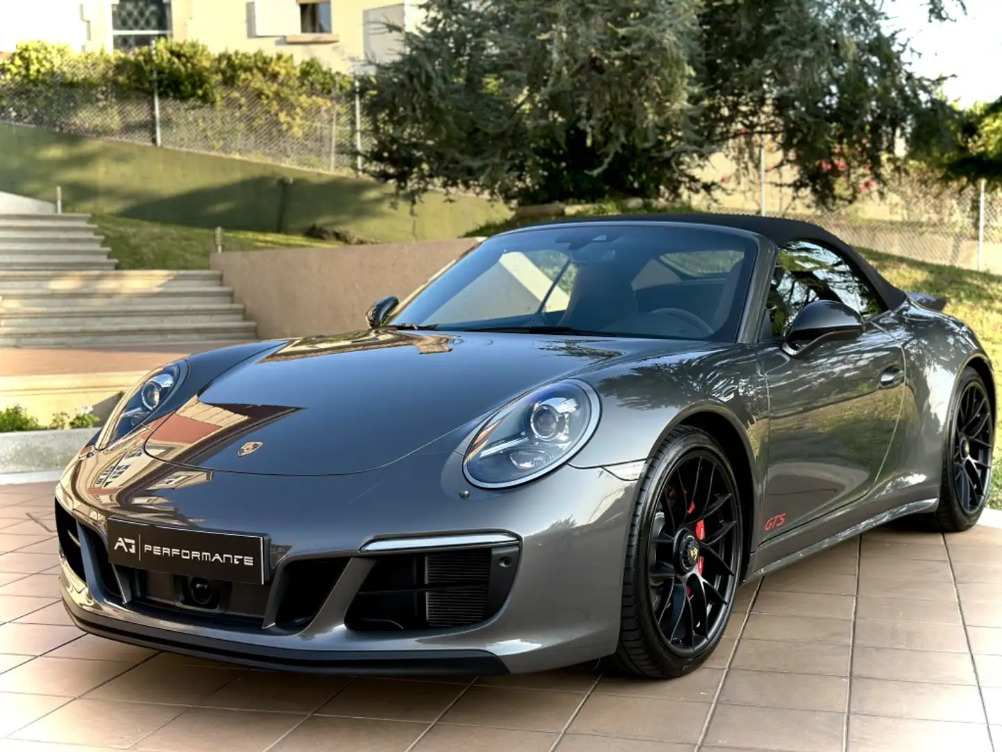 Porsche 991 Carrera 4 GTS Cabriolet PDK Gris - 2