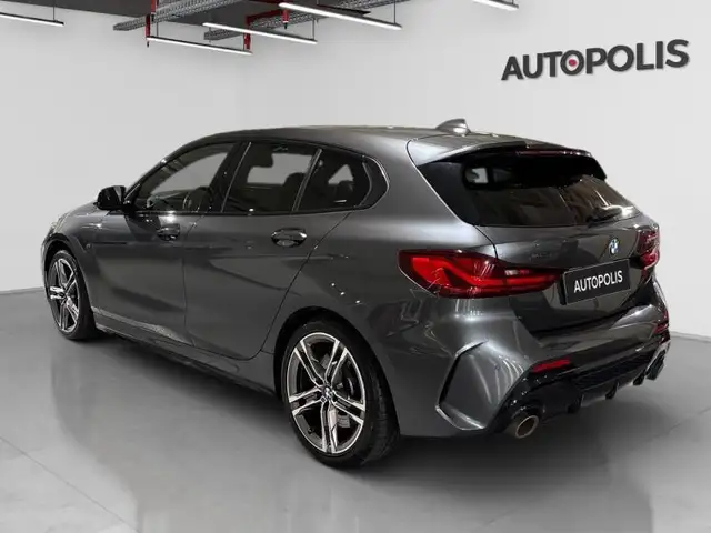 BMW 1 Series view 13