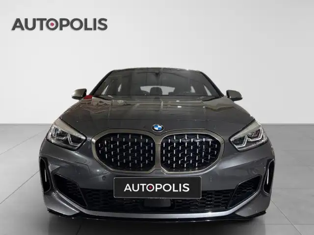 BMW 1 Series view 14