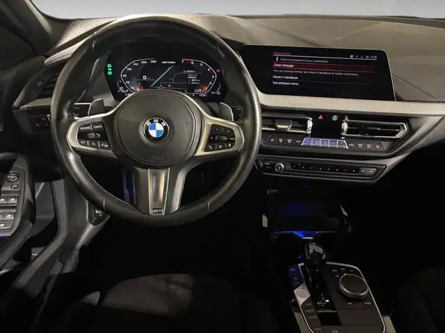 BMW 1 Series view 7