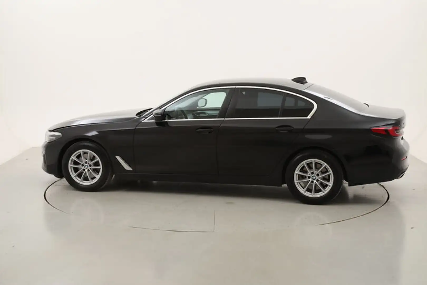 BMW 520 520d 48V xDrive Business 2.0 Mild Hybrid 190CV Nero - 2