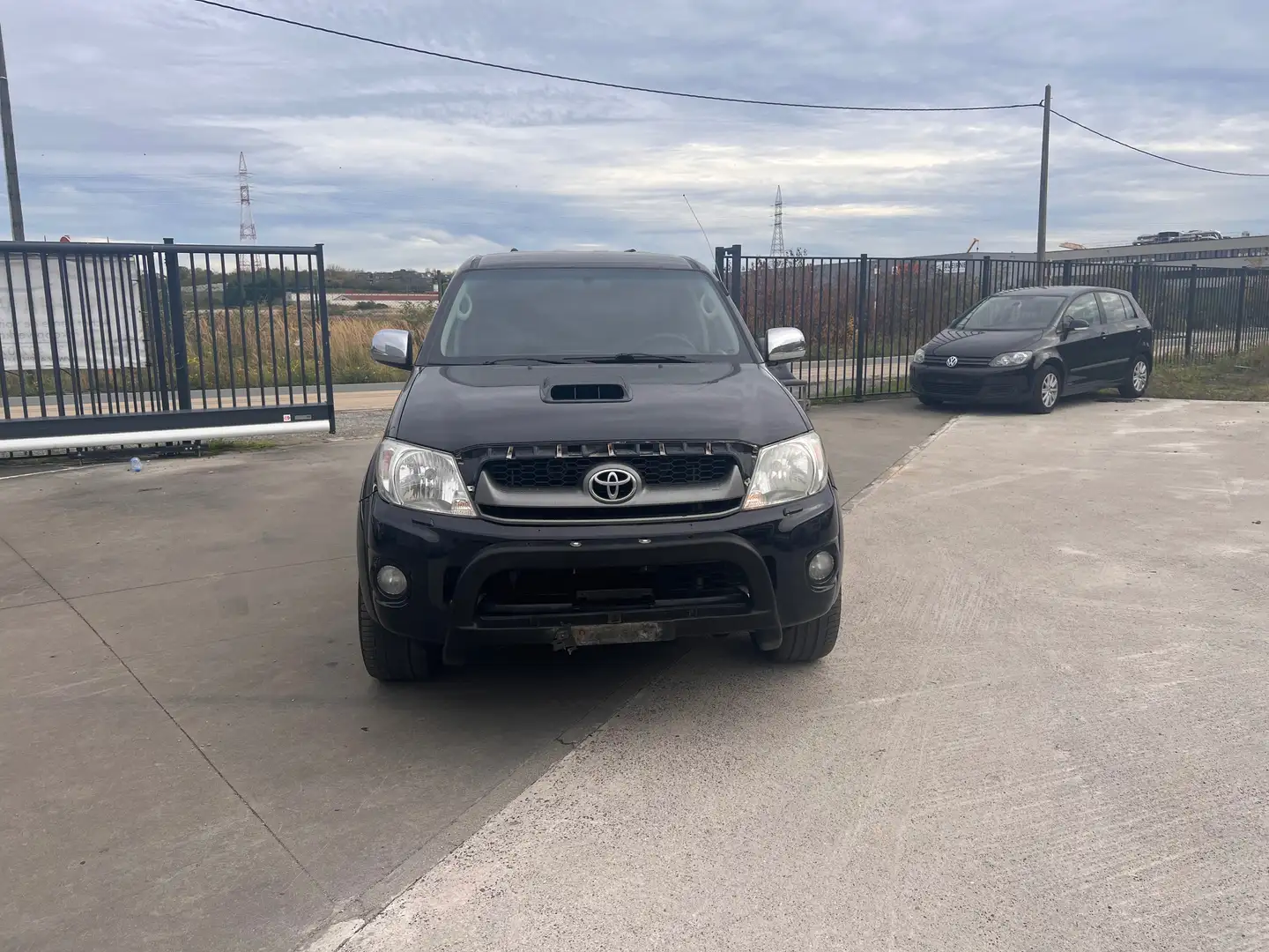 Toyota Hilux 3.0 D-4D 4WD SR Antarctica Zwart - 1