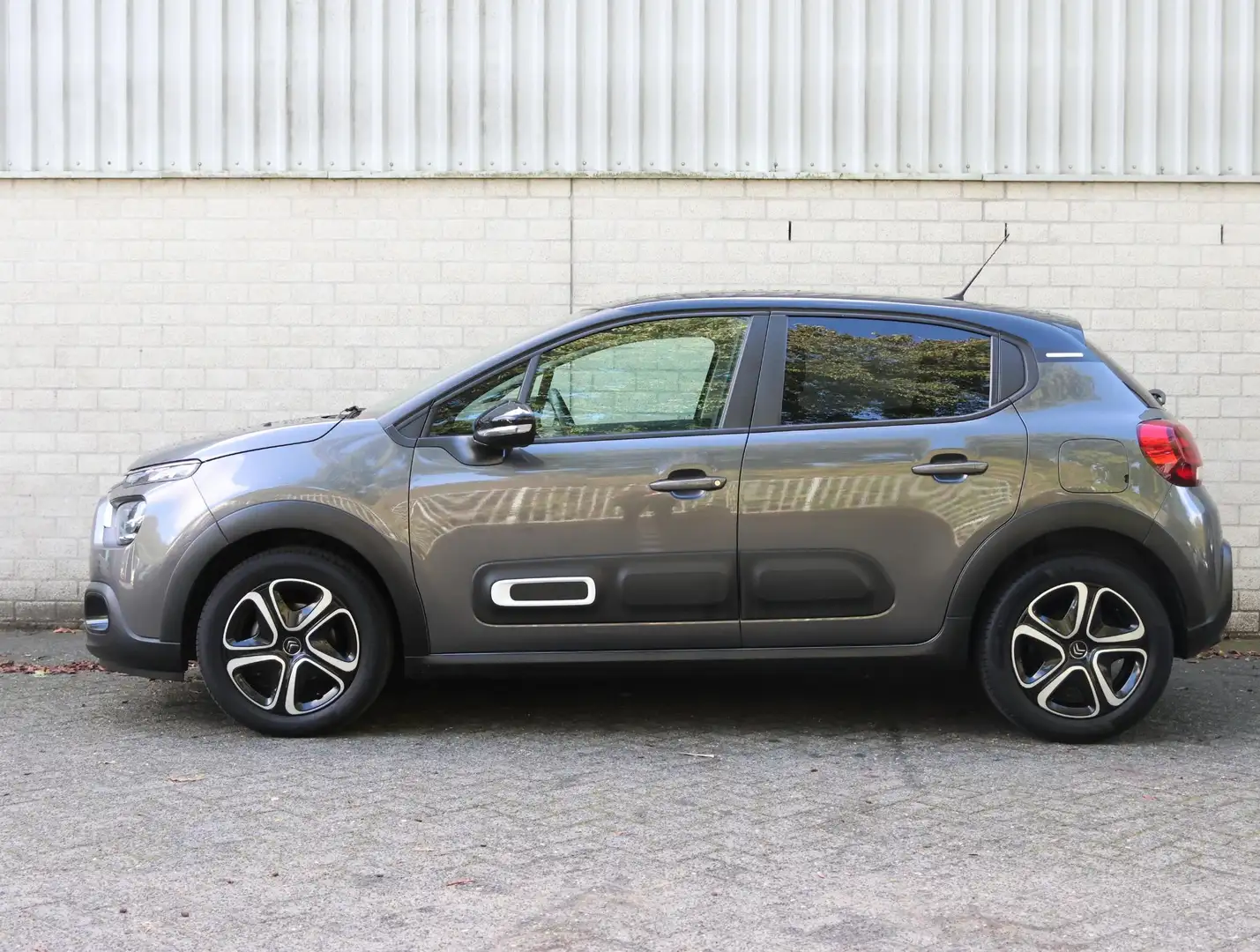 Citroen C3 82PK Feel | Navigatie | DAB radio | Apple en Andro Grijs - 2