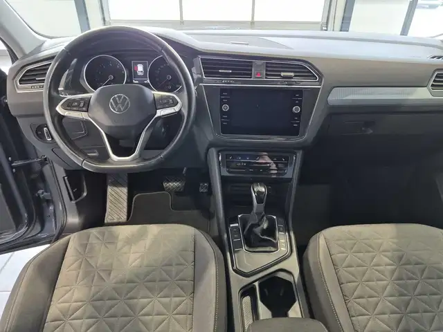 Volkswagen Tiguan view 9