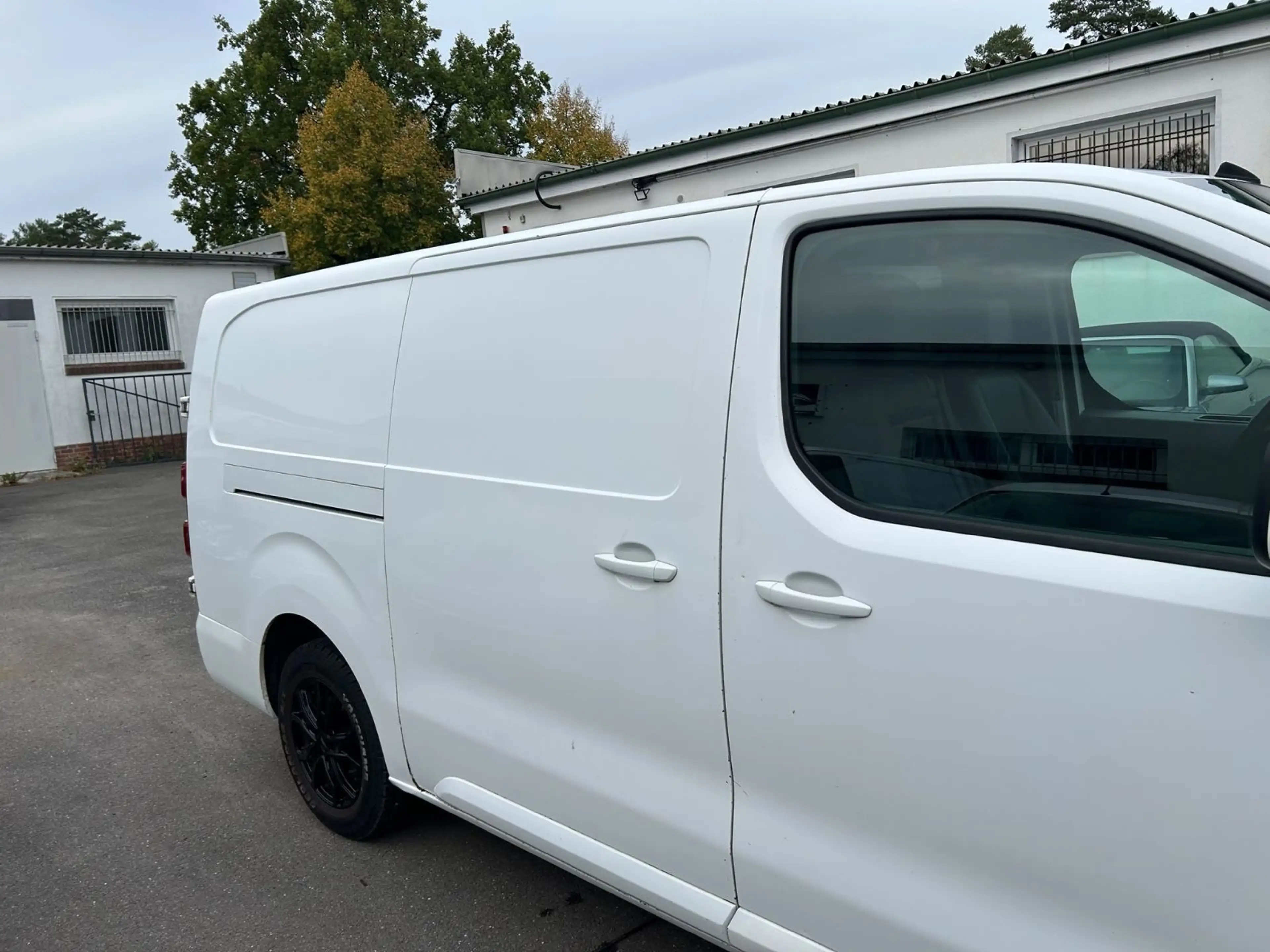 Peugeot Expert Kasten Premium L3 — photo 9