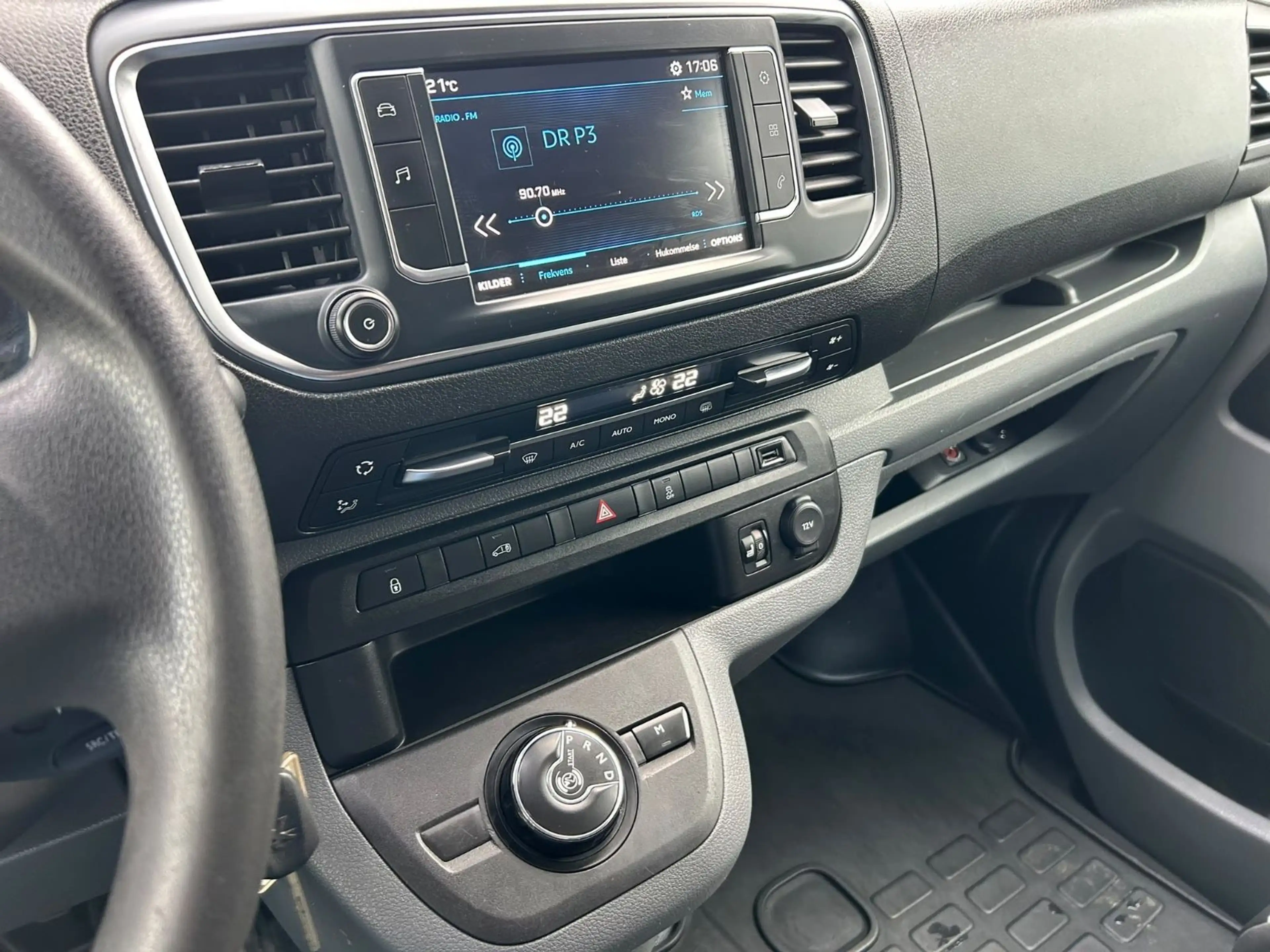 Peugeot Expert Kasten Premium L3 — photo 14