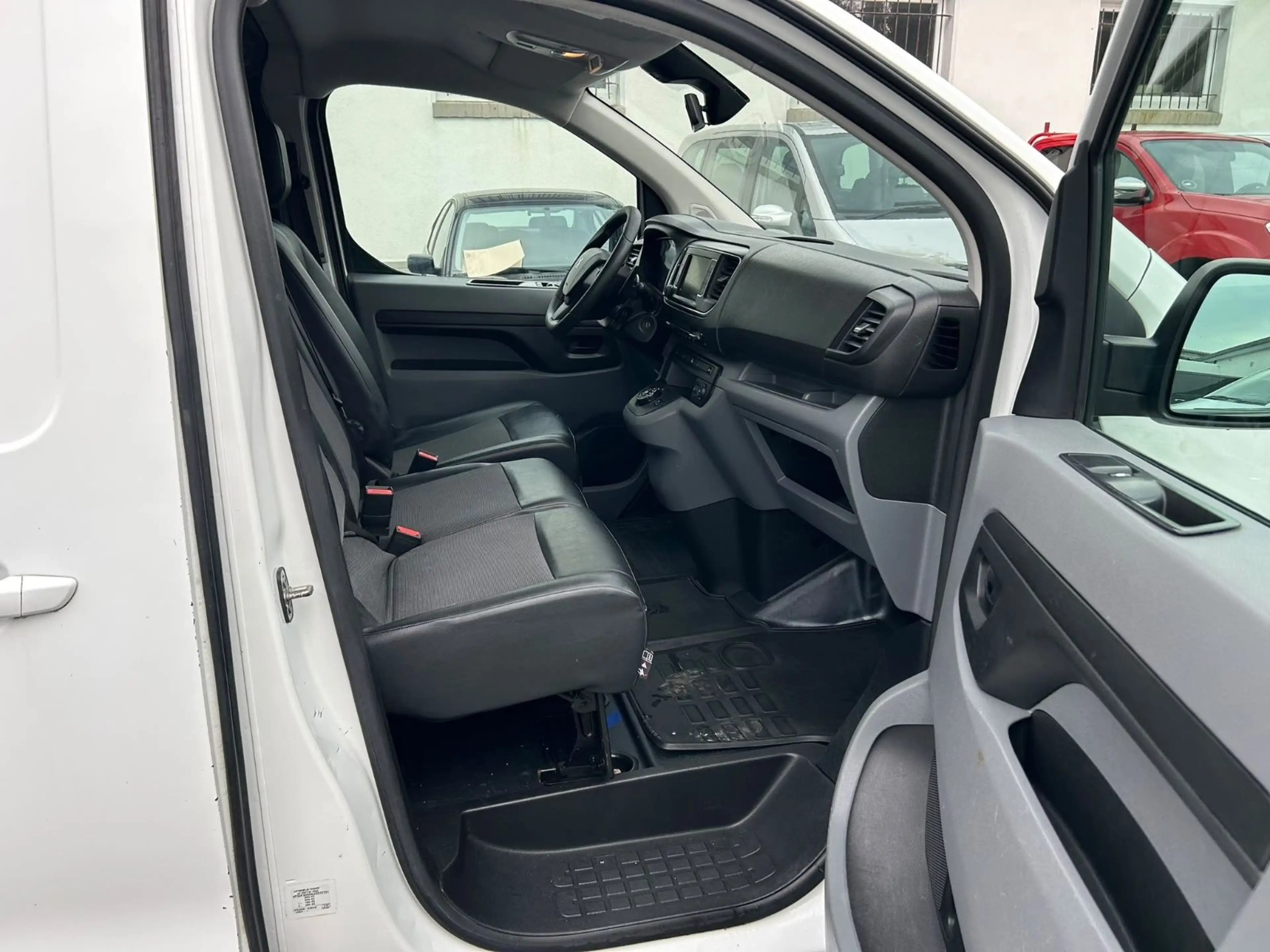 Peugeot Expert Kasten Premium L3 — photo 15
