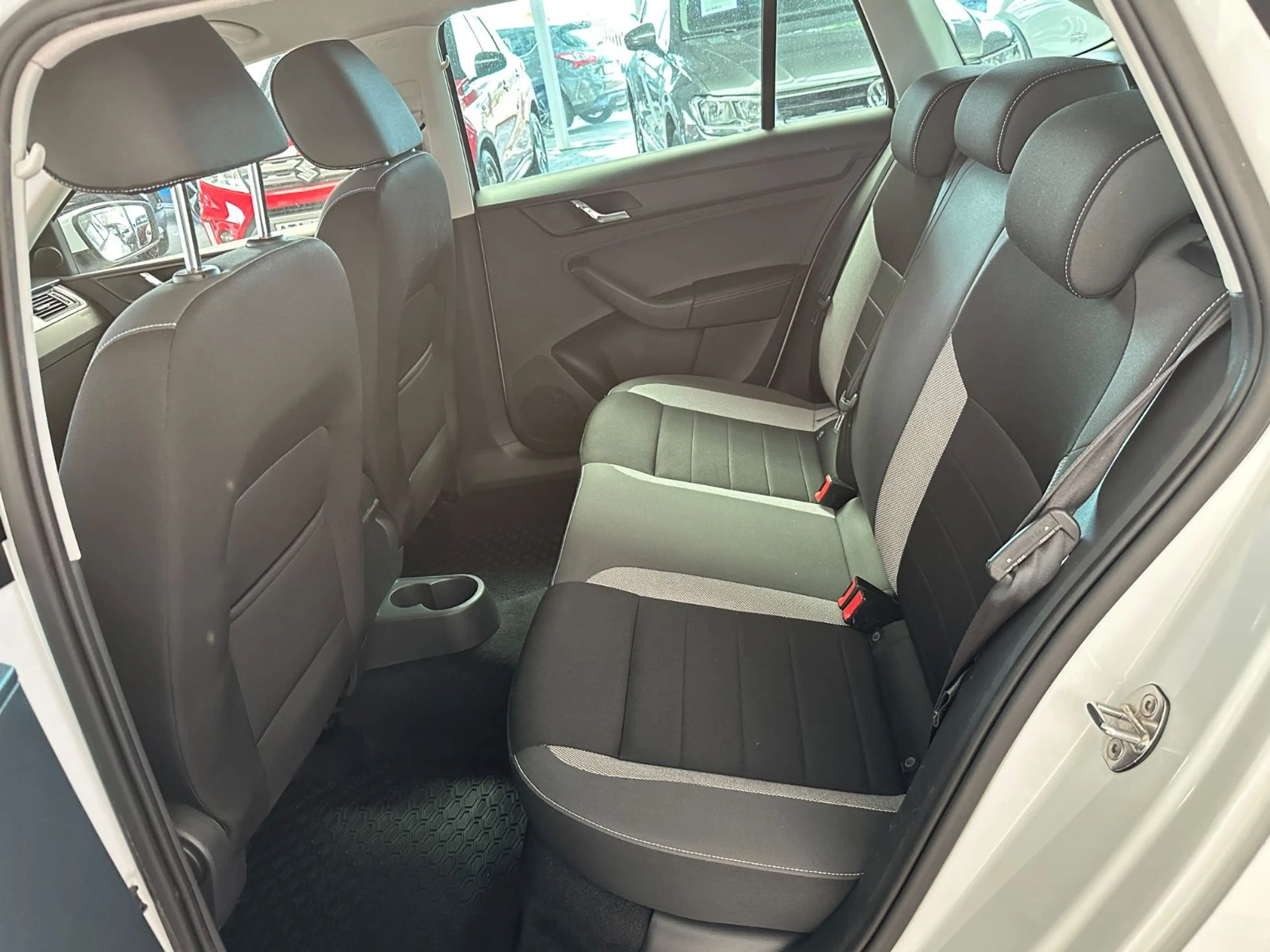 Skoda Rapid/Spaceback Spaceback Ambition,NAVI,SCHECKHEFT,TÜV NEU — photo 20