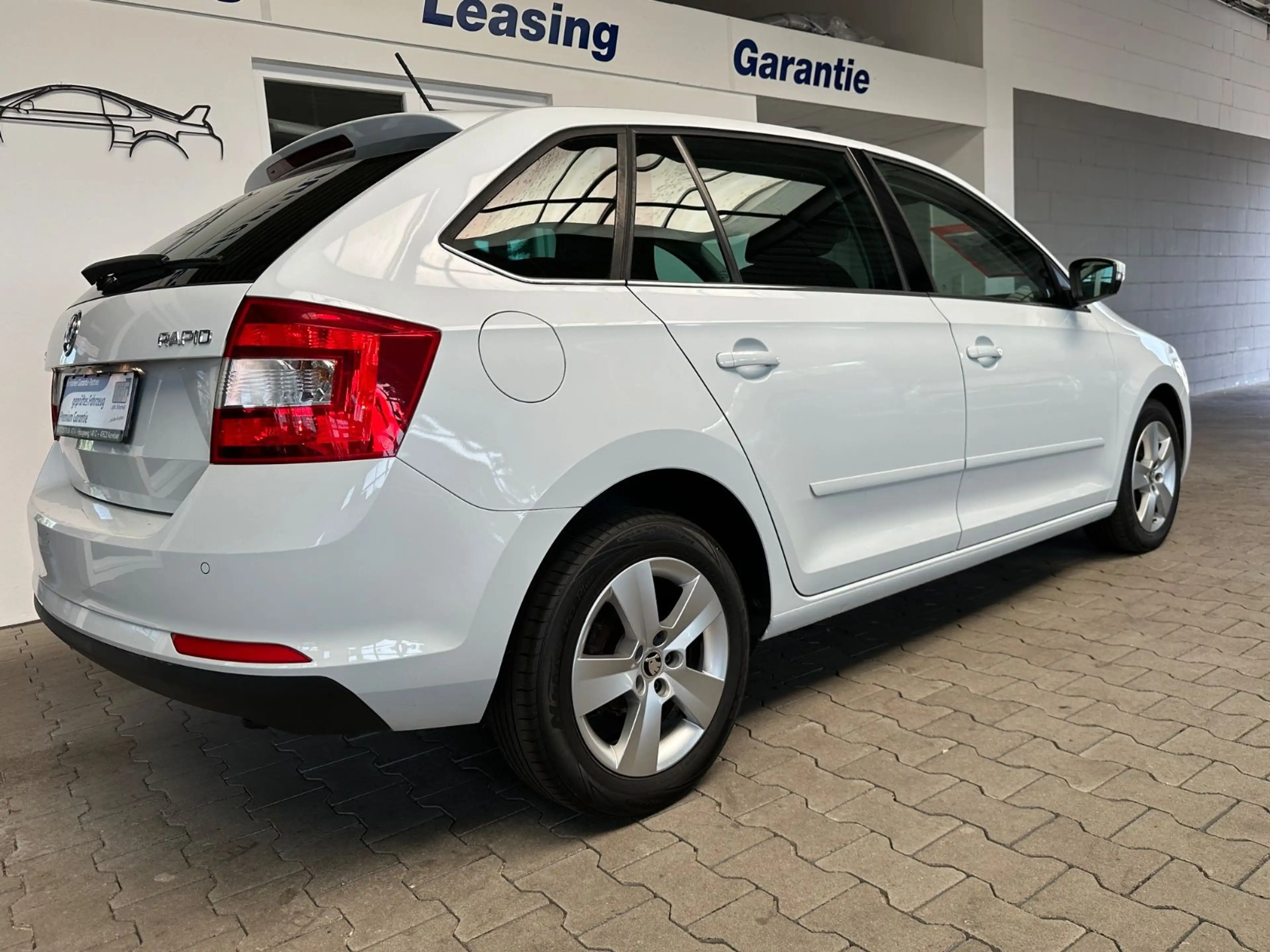 Skoda Rapid/Spaceback Spaceback Ambition,NAVI,SCHECKHEFT,TÜV NEU — photo 9