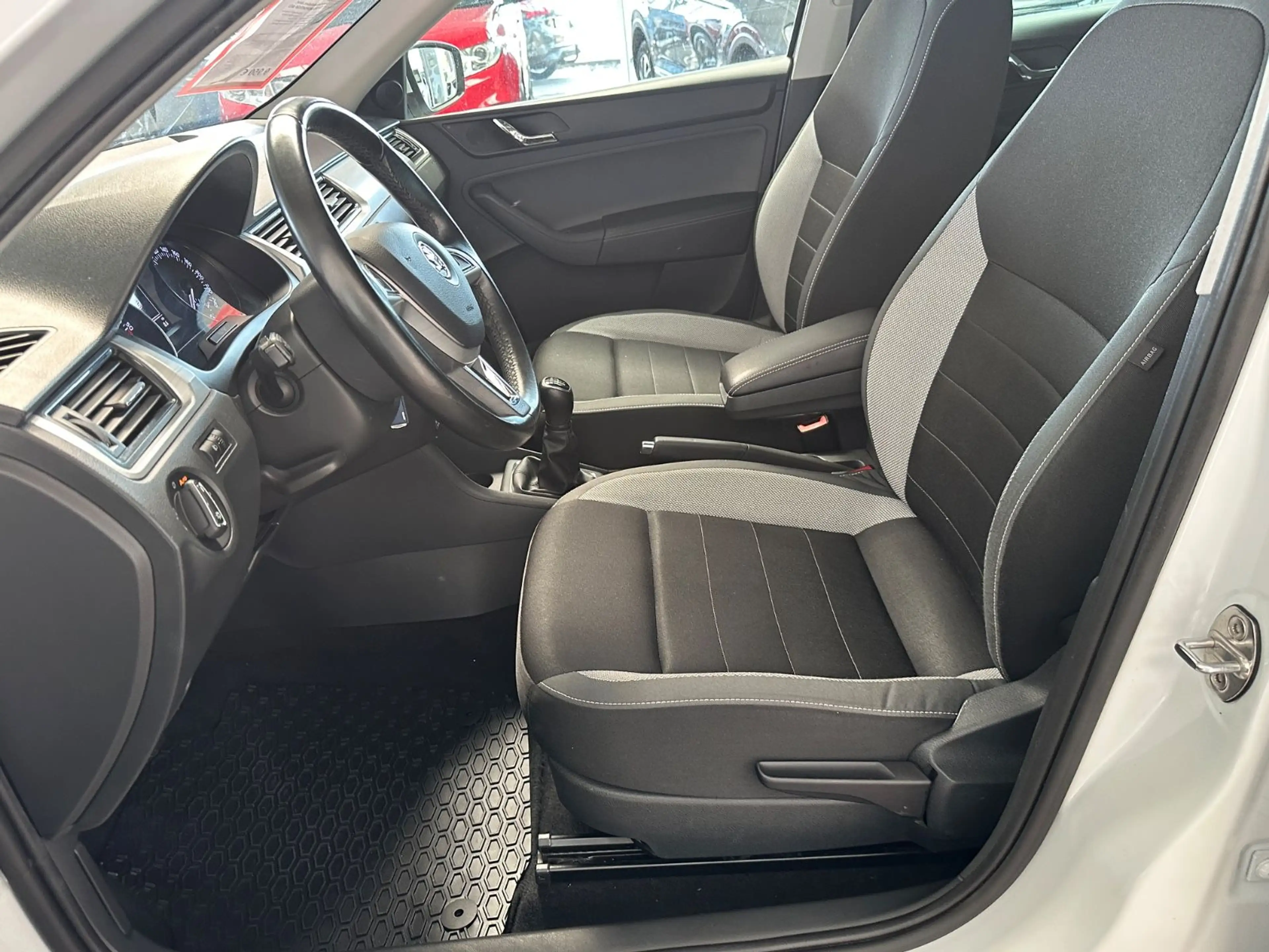 Skoda Rapid/Spaceback Spaceback Ambition,NAVI,SCHECKHEFT,TÜV NEU — photo 19