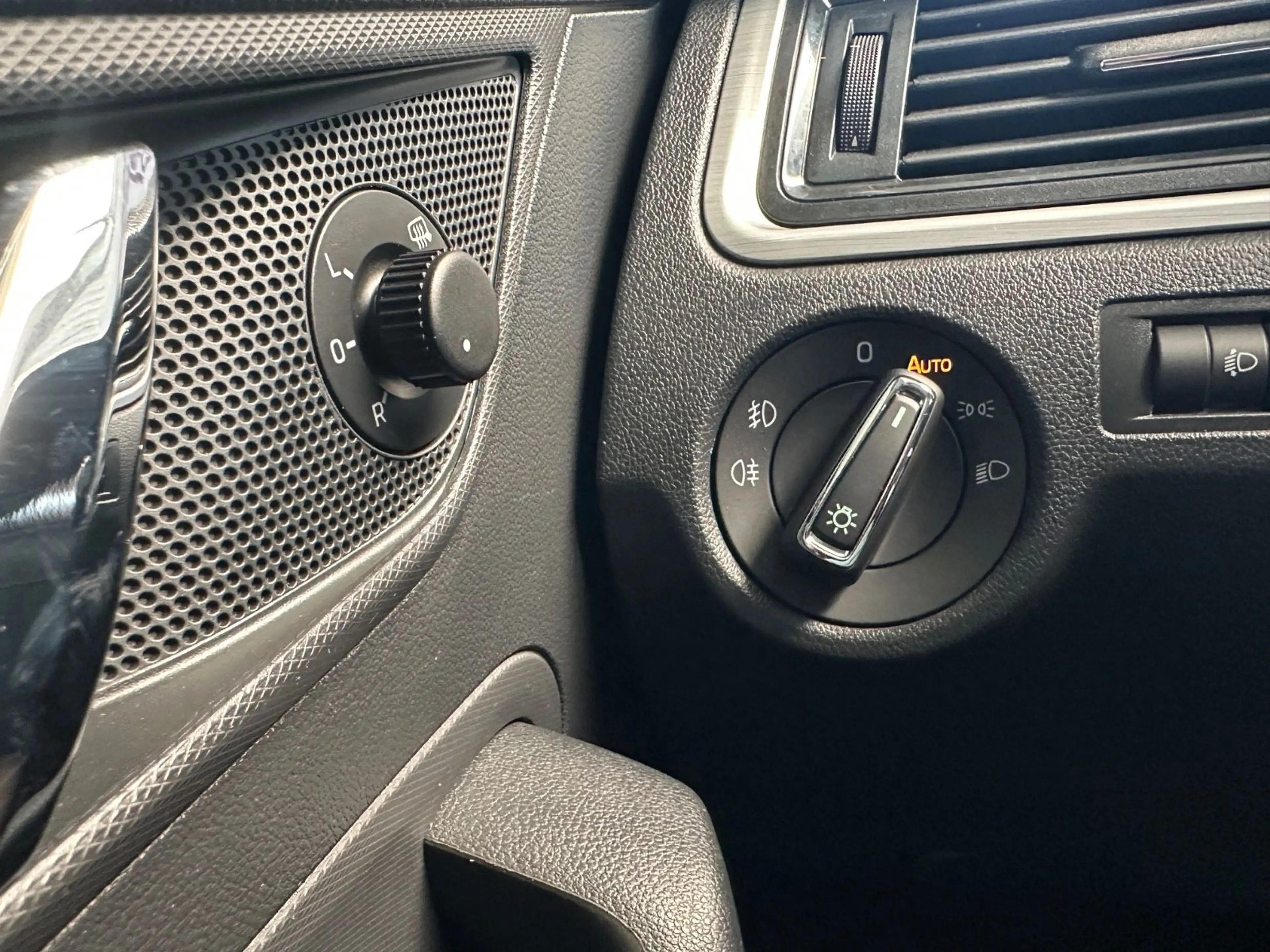 Skoda Rapid/Spaceback Spaceback Ambition,NAVI,SCHECKHEFT,TÜV NEU — photo 23