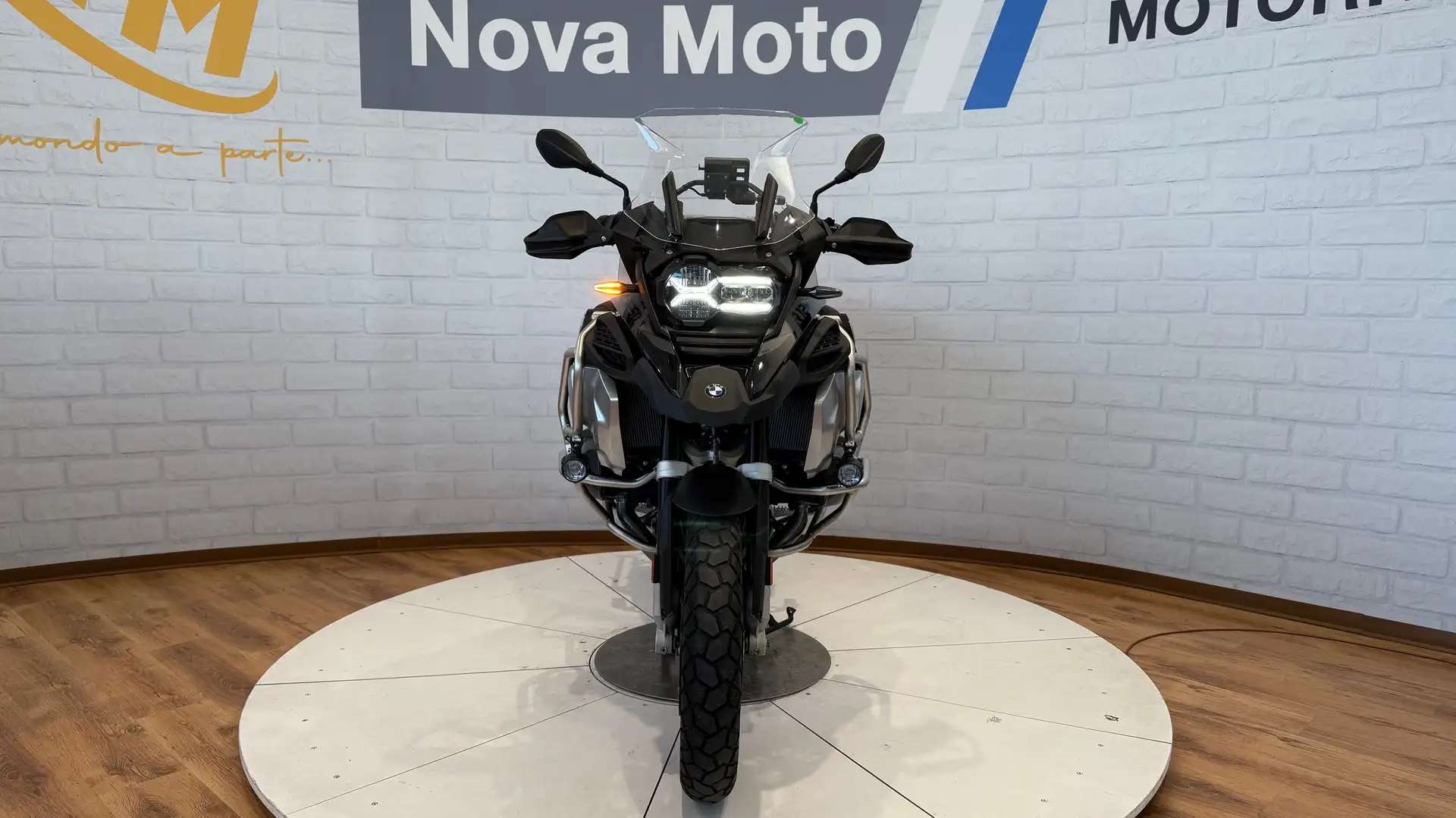 BMW R 1250 GS Adventure Triple Black Nero - 2