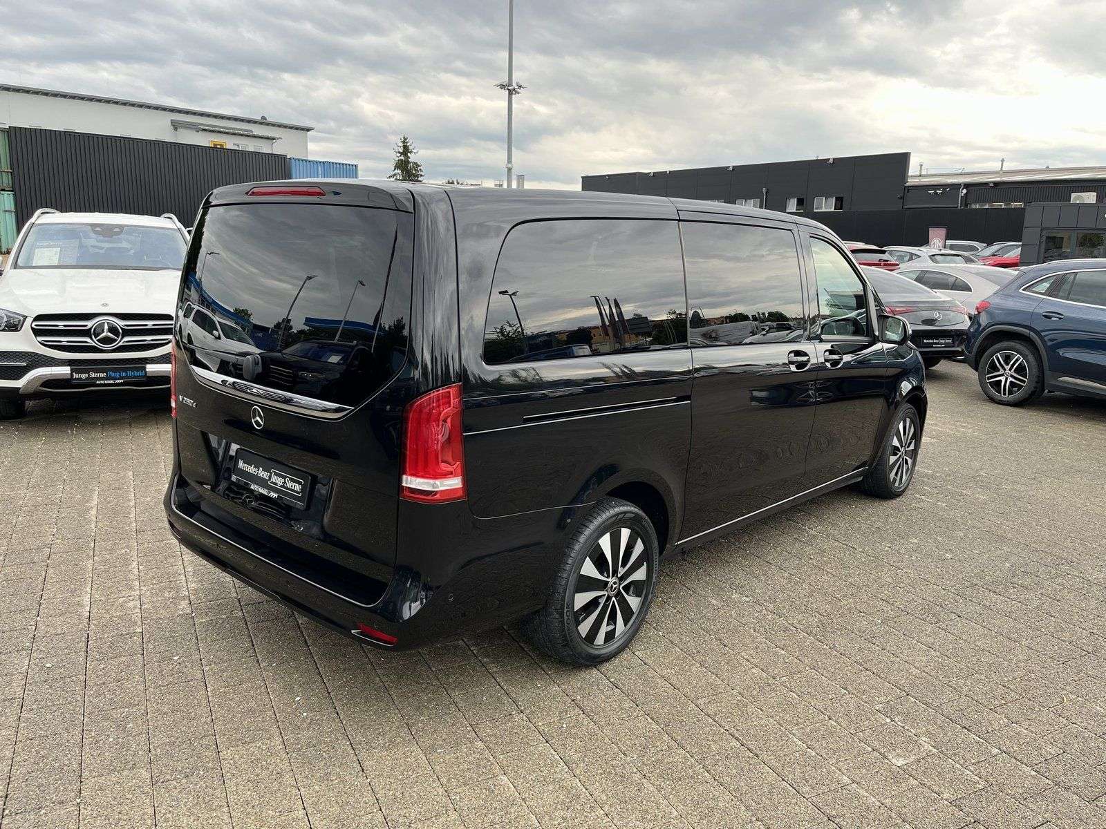 Mercedes-Benz V 250