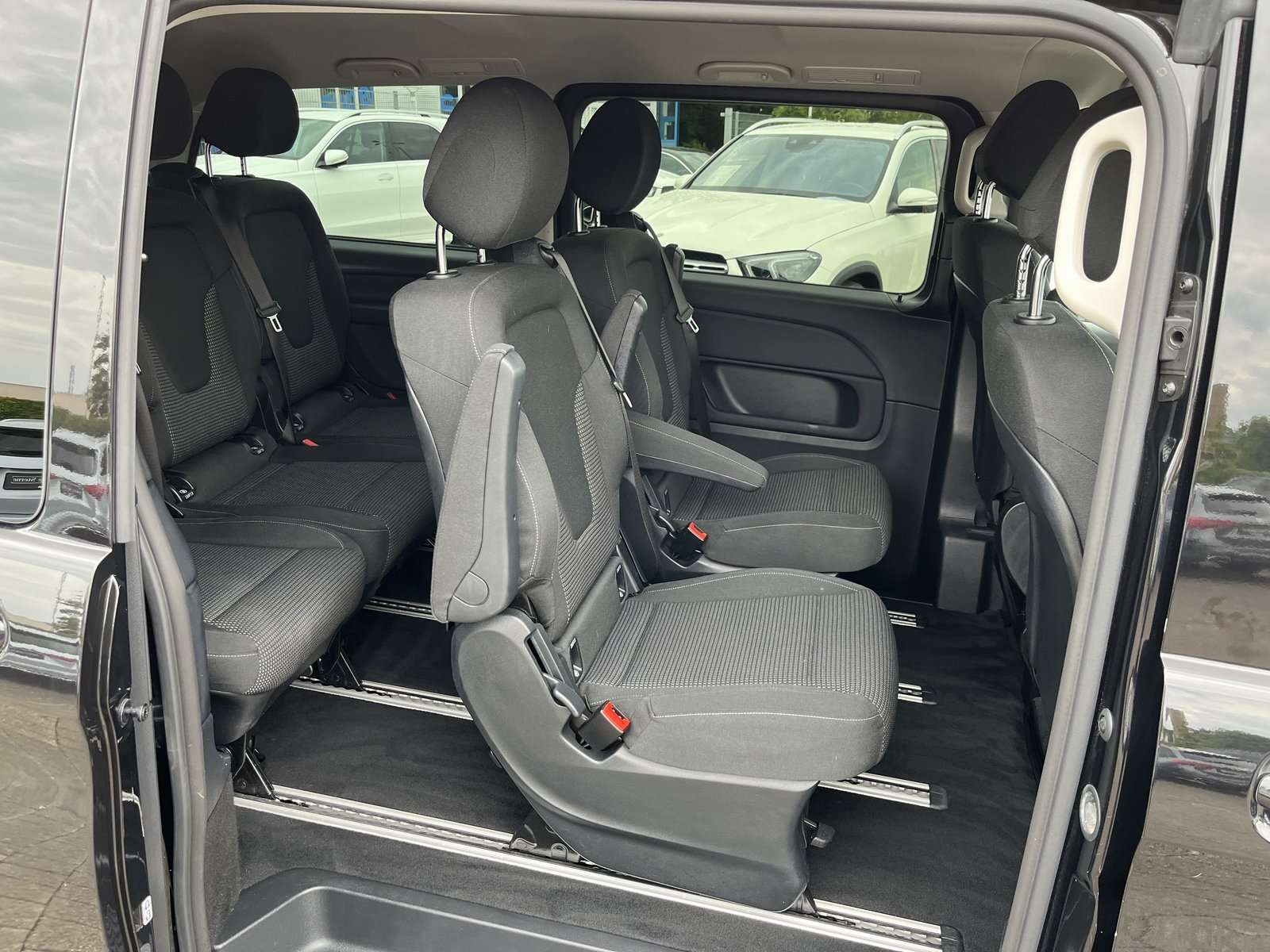 Mercedes-Benz V 250