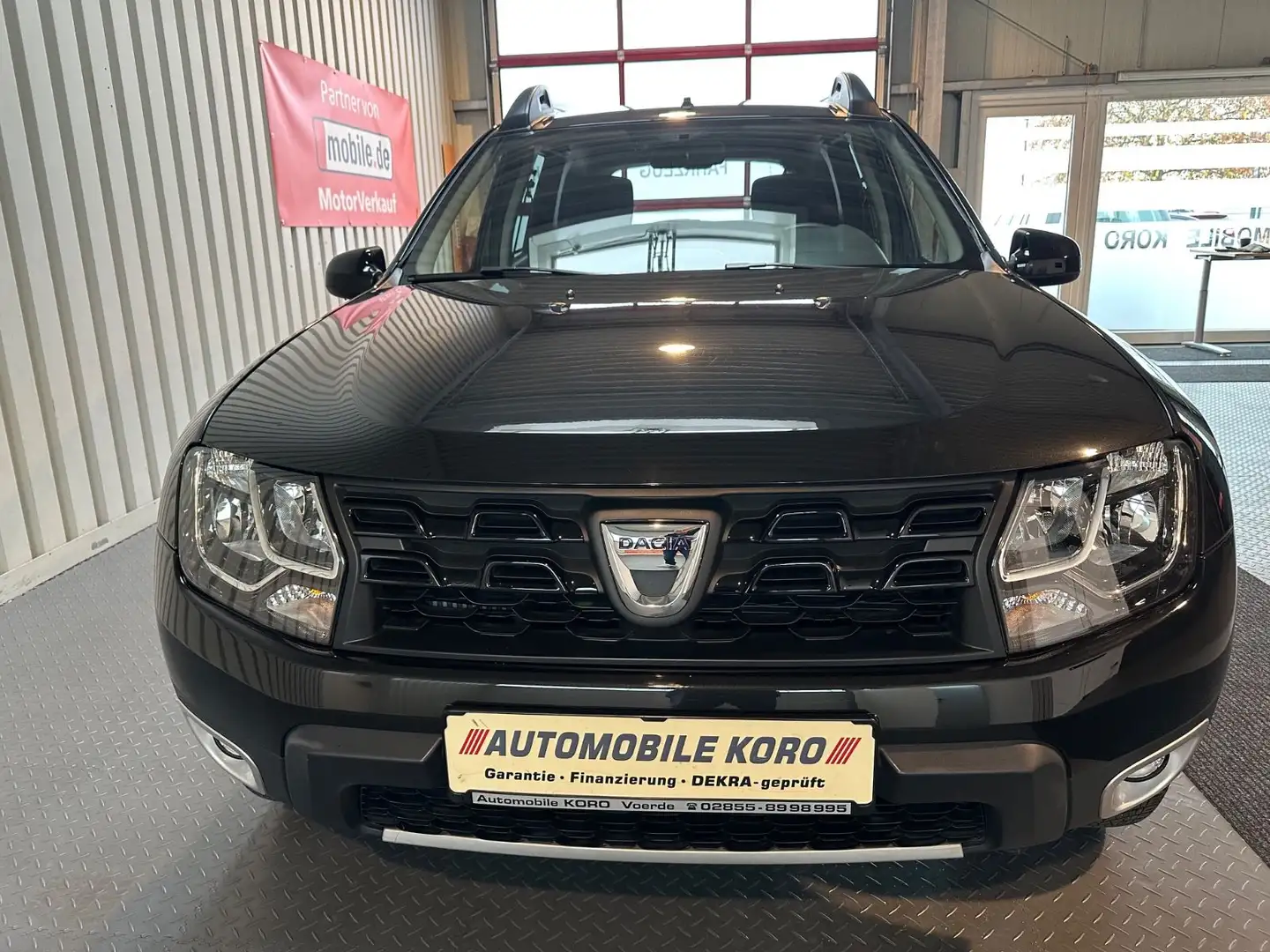 Dacia Duster I Black Shadow/Navi/Kamera/Sitzh./Tempom. Schwarz - 2