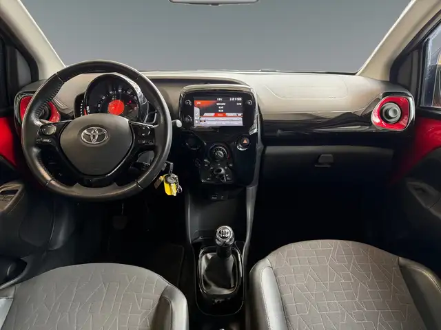 Toyota Aygo view 11
