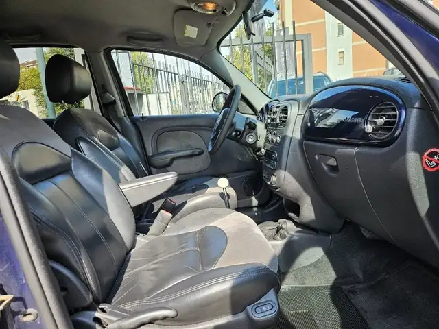 Chrysler PT Cruiser view 10