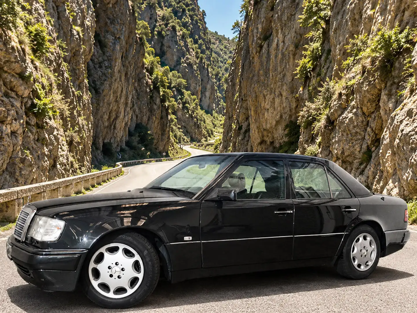 Mercedes-Benz 500 E E 500 *Klimaautom. H-Kennzeichen* Schwarz - 2