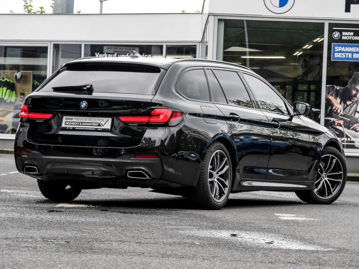 BMW 520 d xDrive M SPORT+AHK+DA PROF+PA+HiFi Černá - 2