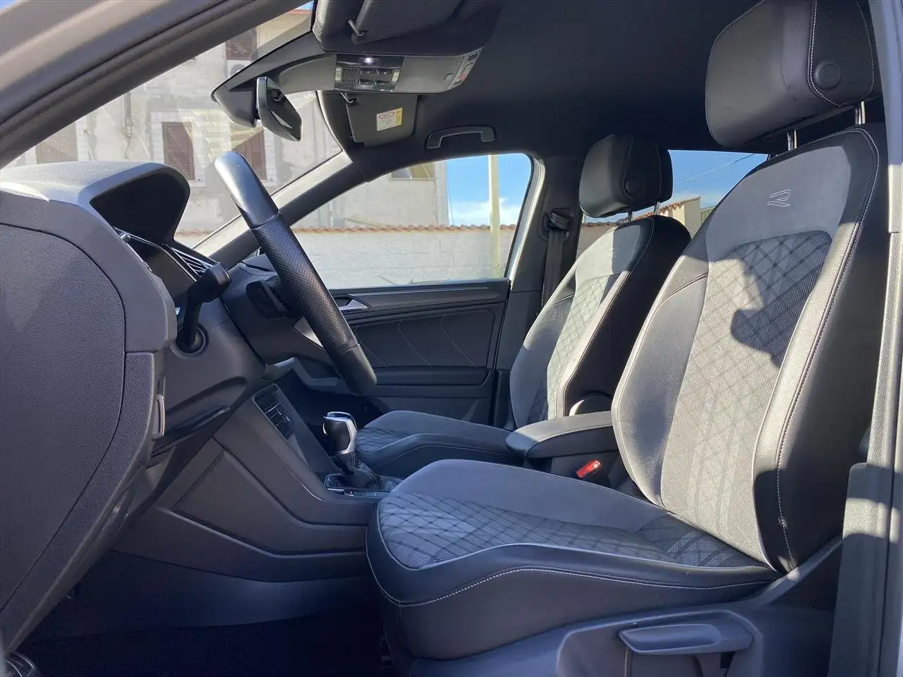 Volkswagen Tiguan R-Line 2.0 TDI 150CV DSG 17