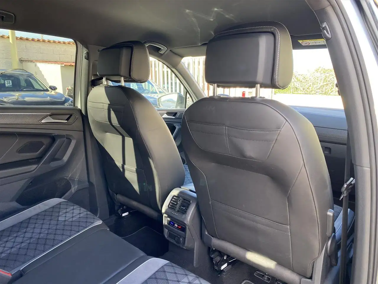 Volkswagen Tiguan R-Line 2.0 TDI 150CV DSG 20