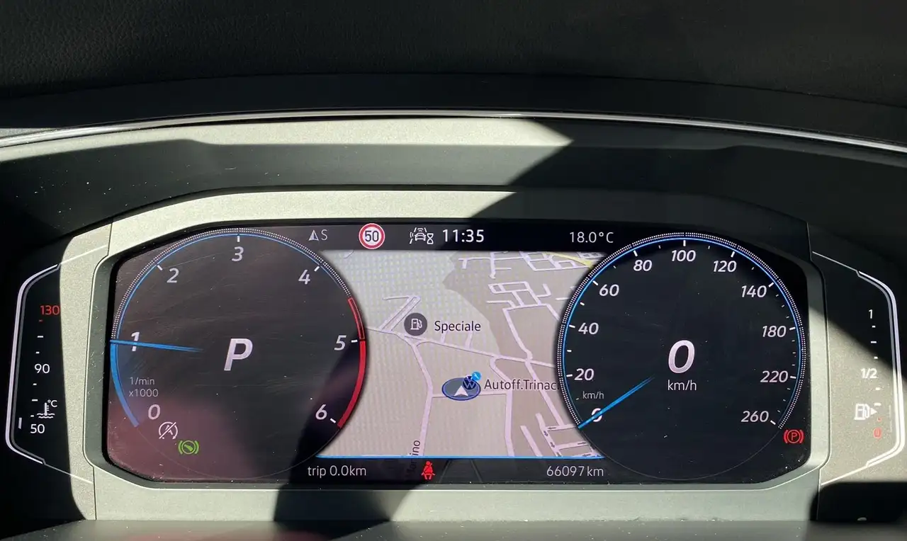 Volkswagen Tiguan R-Line 2.0 TDI 150CV DSG 10
