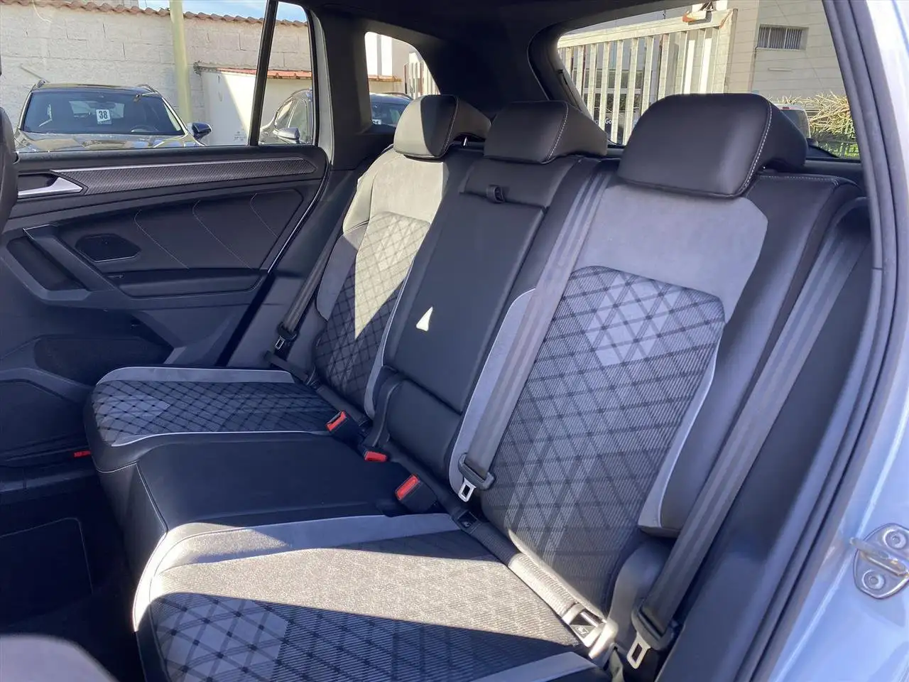 Volkswagen Tiguan R-Line 2.0 TDI 150CV DSG 19