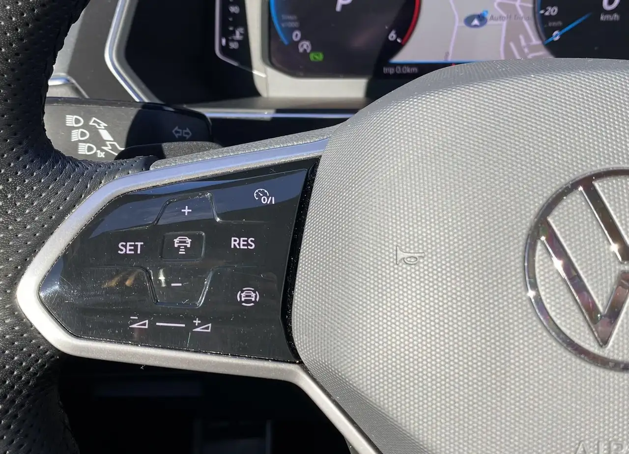 Volkswagen Tiguan R-Line 2.0 TDI 150CV DSG 11