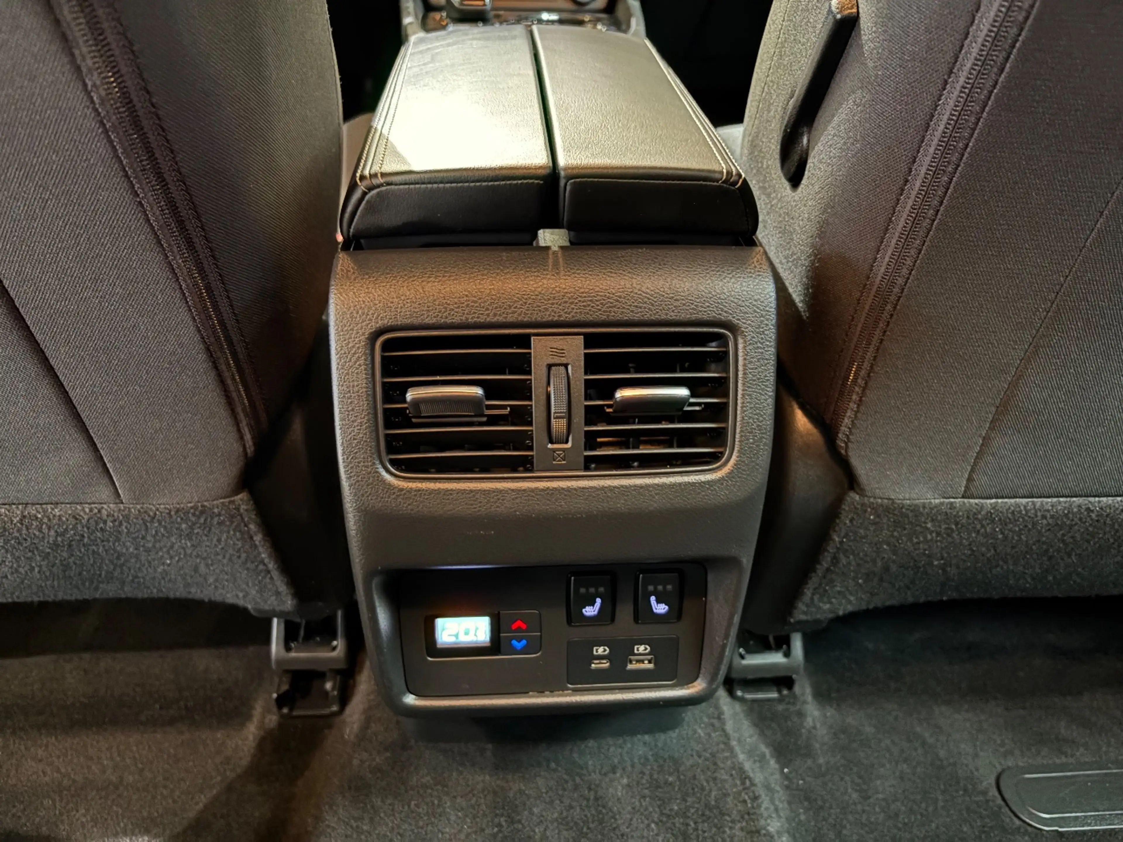 Nissan X-Trail 1.5 VC-T e-Power e-4orce N-Connecta ACC — photo 11