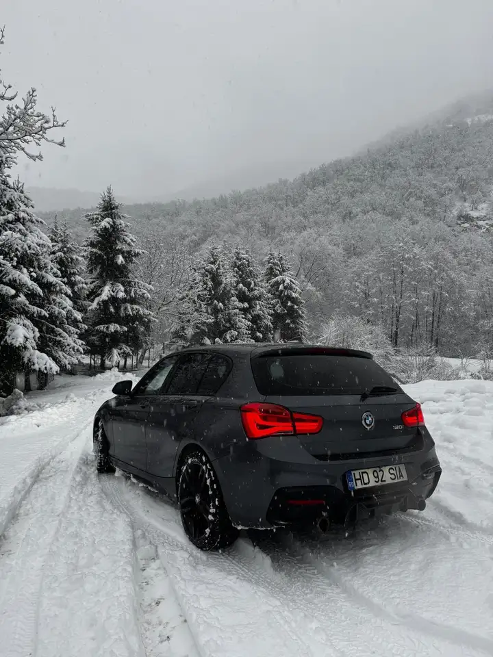 BMW 120 120i Msport 5p auto — photo 1 of 10