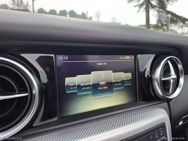 Mercedes-Benz SLC view 25