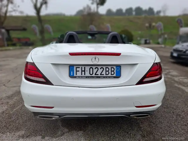 Mercedes-Benz SLC view 27