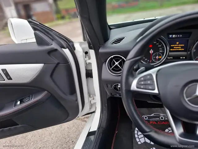 Mercedes-Benz SLC view 13