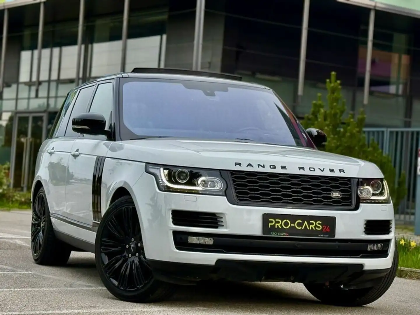 Land Rover Range Rover Vogue // Autobiography // Panorama // Weiß - 1