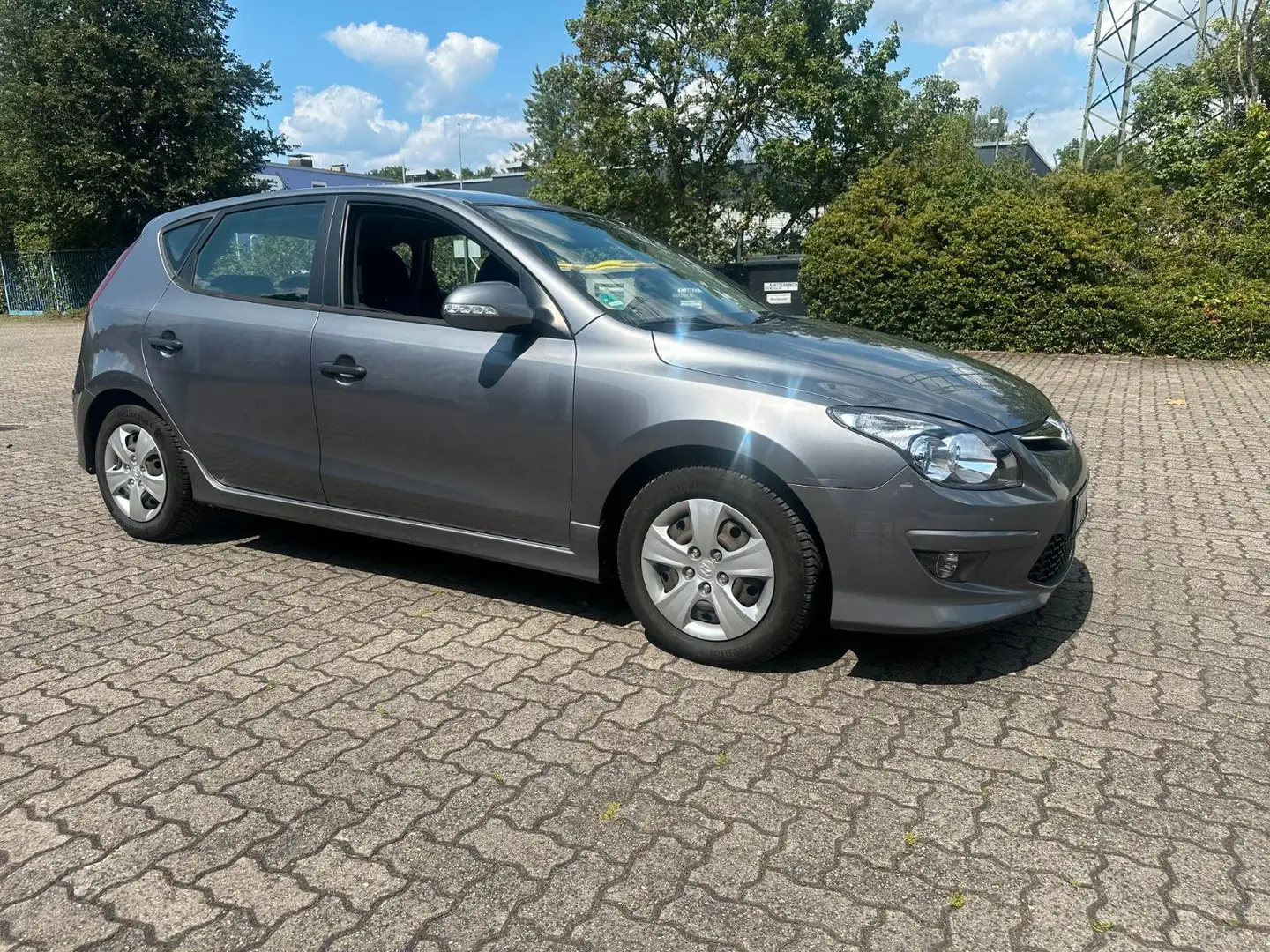 Hyundai i30 Classic Grau - 2