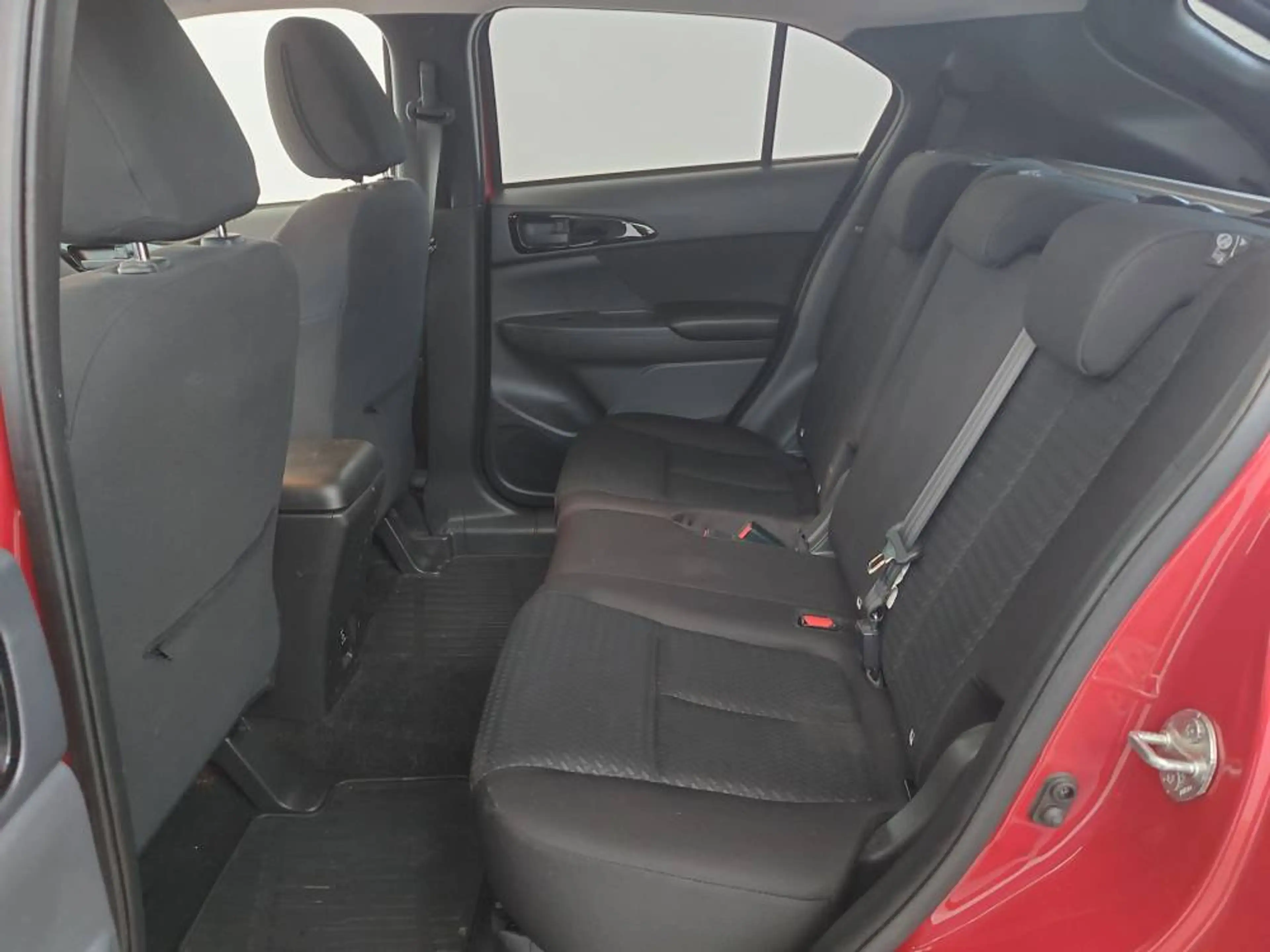 Mitsubishi Eclipse Cr. 2WD Diamant, CVT, Sitz/Scheiben Heitzung, Rück — photo 7