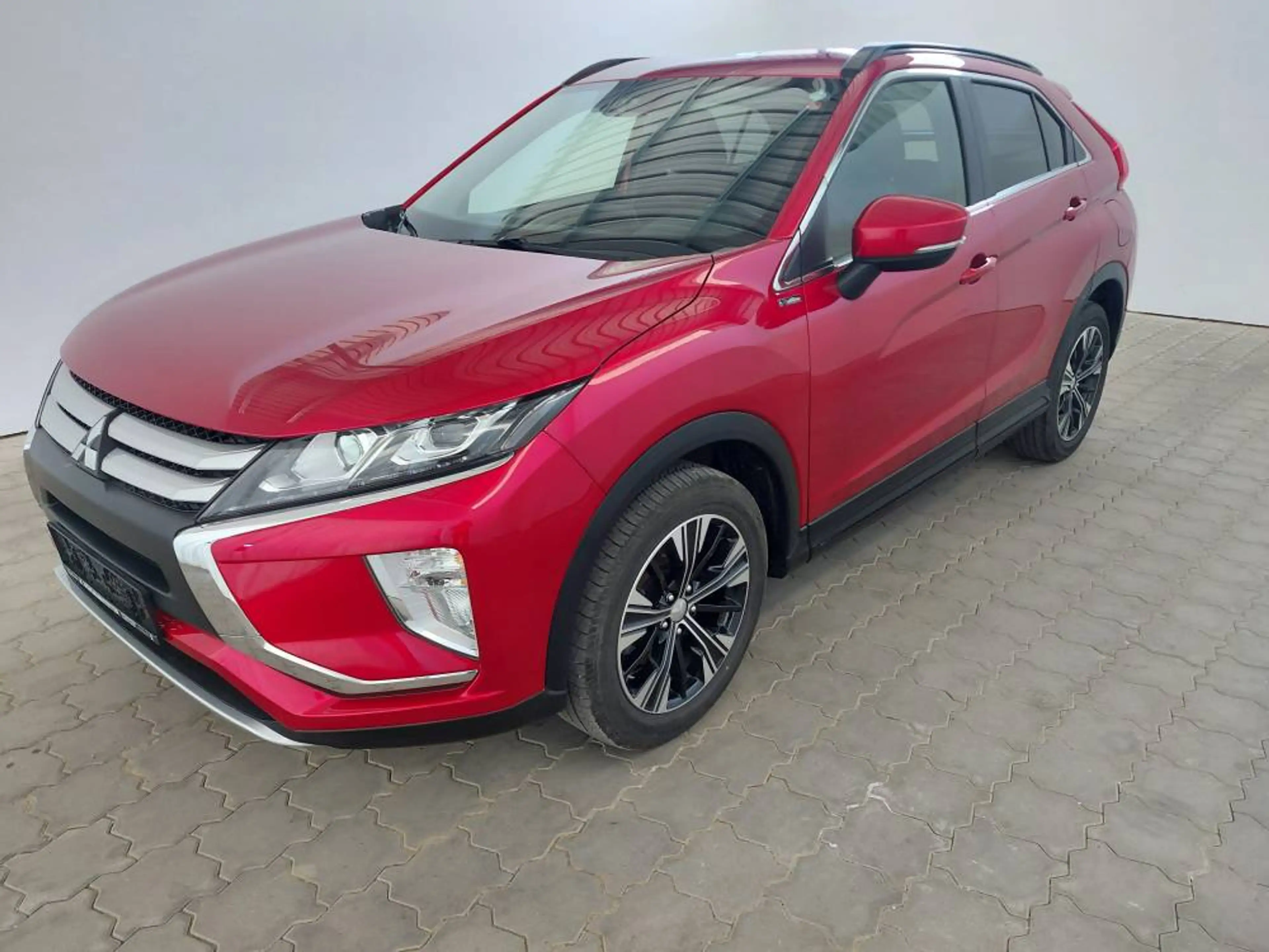 Mitsubishi Eclipse Cr. 2WD Diamant, CVT, Sitz/Scheiben Heitzung, Rück — photo 5