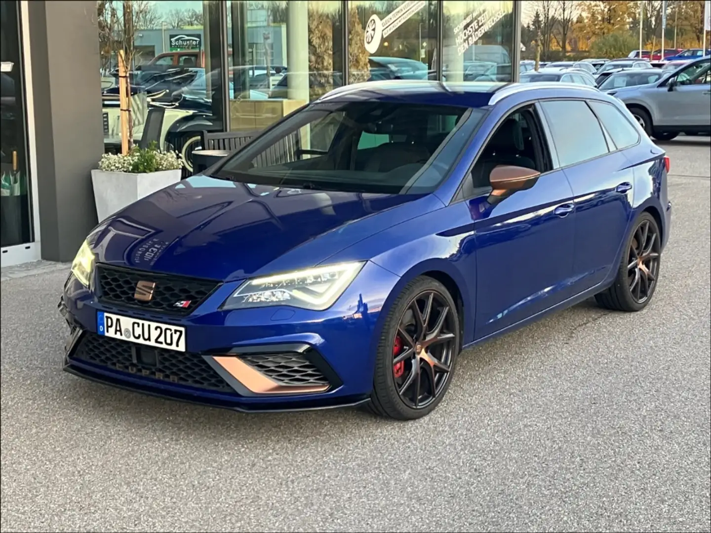 CUPRA Leon ST 300 4Dr*DSG ACC Leder Navi R-Kam digCock Blau - 1