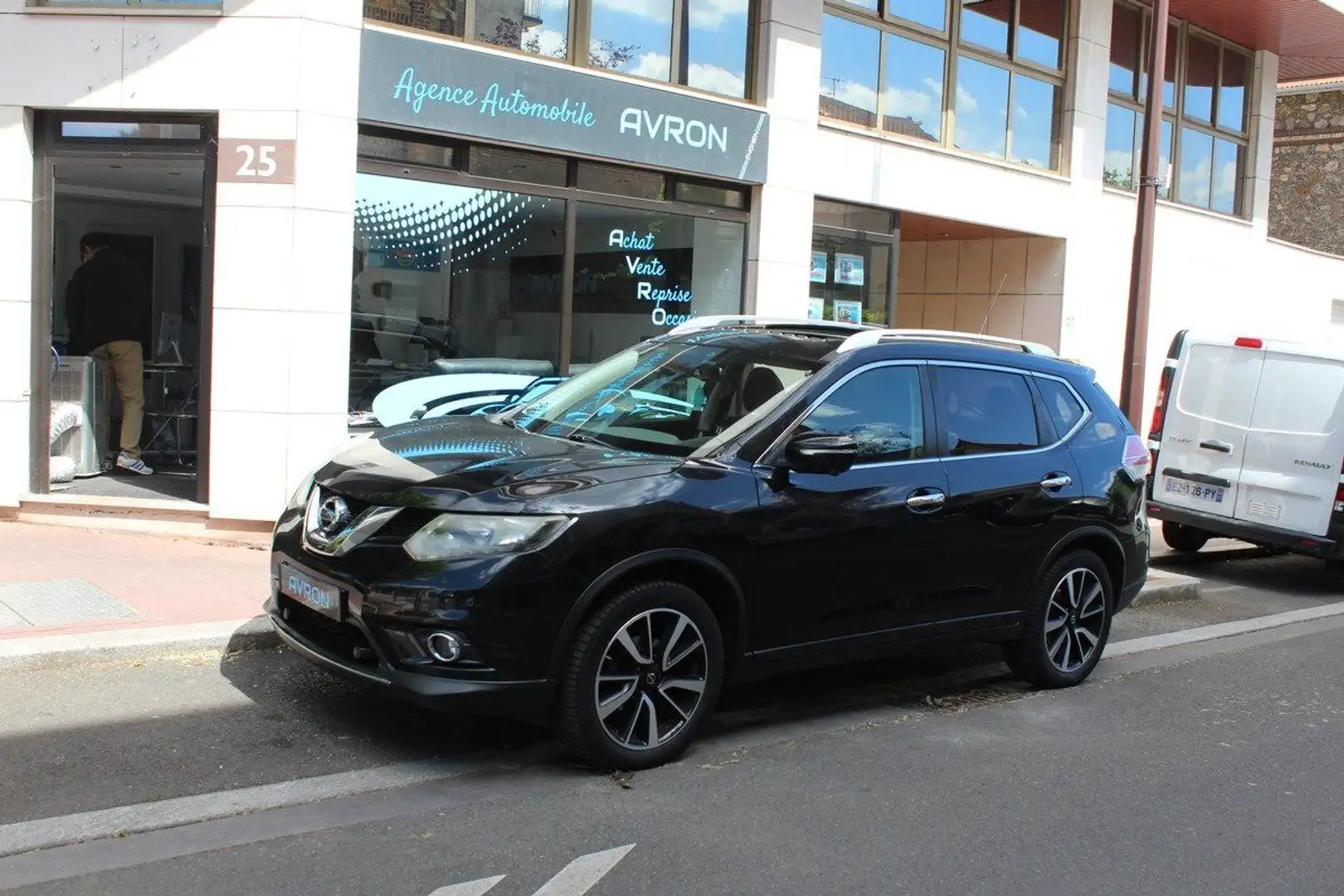 Nissan X-Trail III (2) 1.6 DCI 130 N-CONNECTA XTRONIC Schwarz - 1